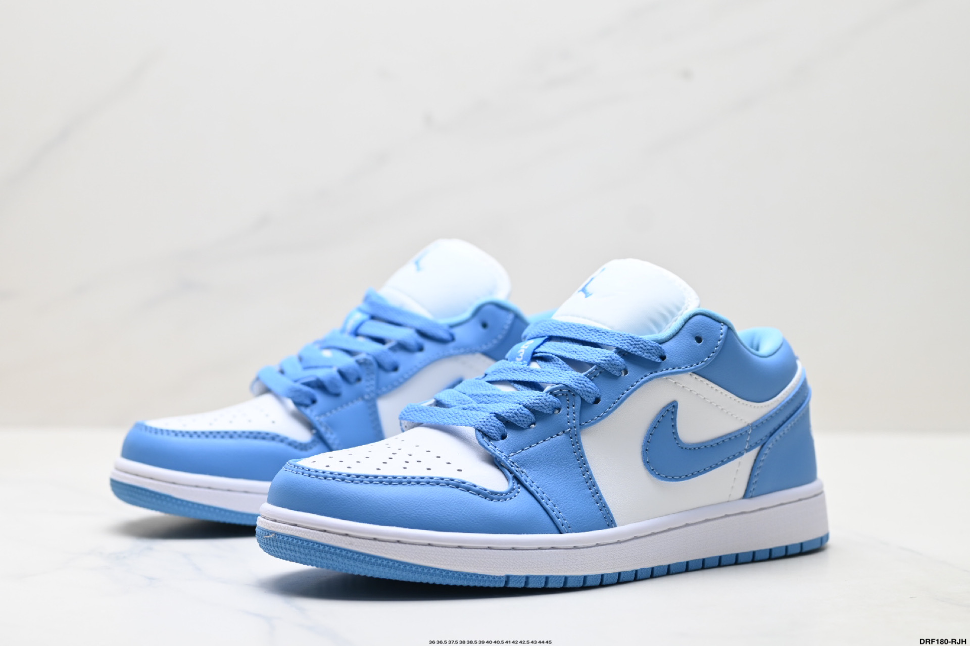 💰155
真标✅Nike Air Jordan 1 Low
AJ1乔1低帮休闲板鞋 同步官方配色 
官方货号:553558-116
尺码:36 36.5 37.5 38 38.5 39 40 40.5 41 42 42.5 43 44 45
ID:DRF180-RJH