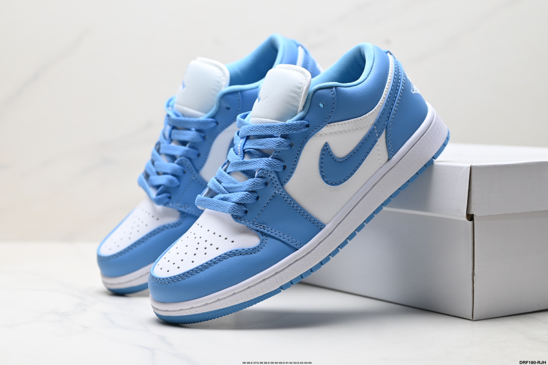 💰155
真标✅Nike Air Jordan 1 Low
AJ1乔1低帮休闲板鞋 同步官方配色 
官方货号:553558-116
尺码:36 36.5 37.5 38 38.5 39 40 40.5 41 42 42.5 43 44 45
ID:DRF180-RJH