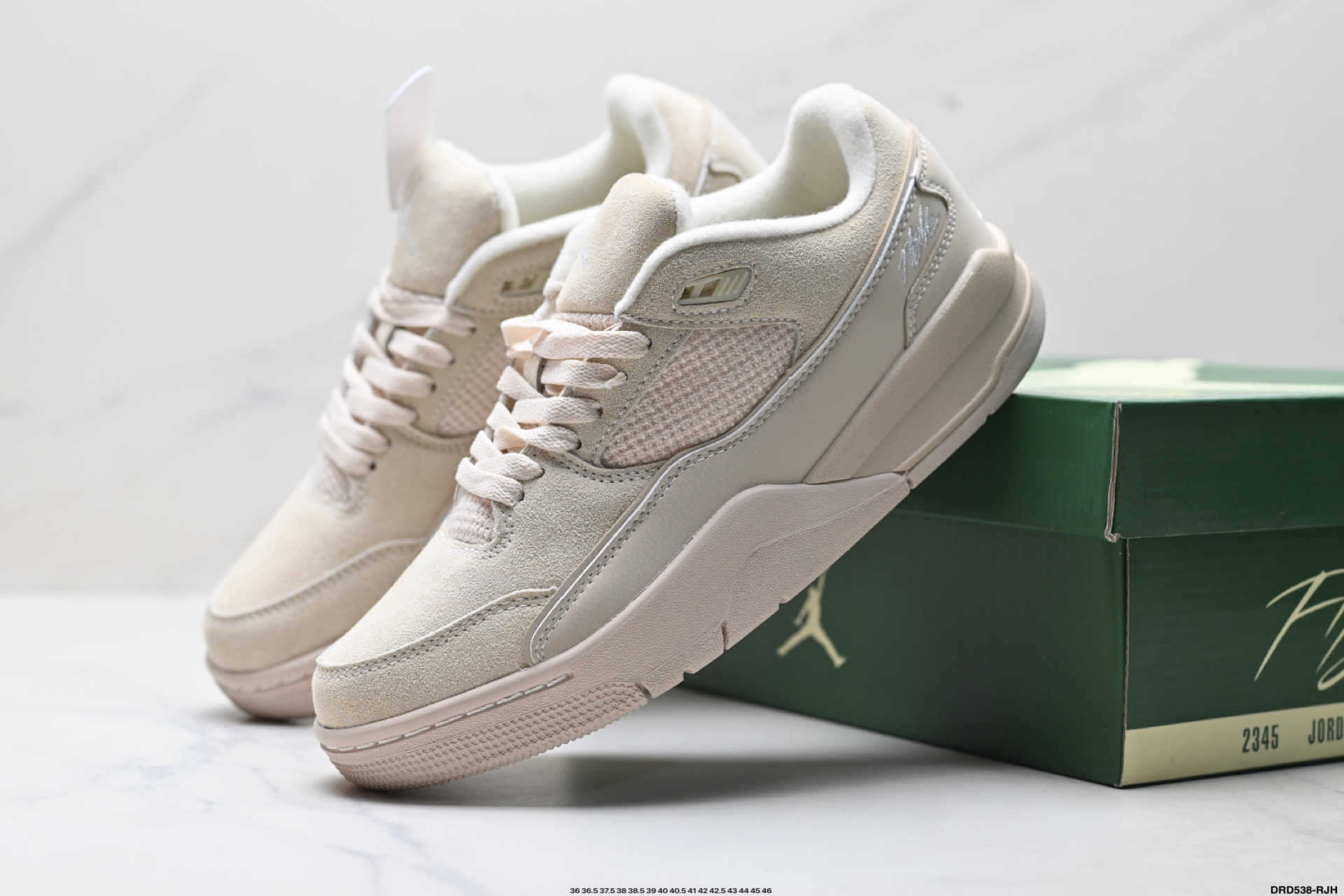 Who Decides War x Jordan Flight Court: Estilo Retro y Máxima Comodidad