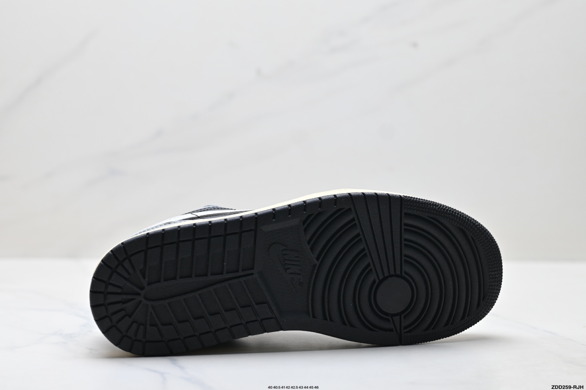 Nike Air Jordan 1 Low AJ1乔1低帮休闲板鞋 HQ2010-012