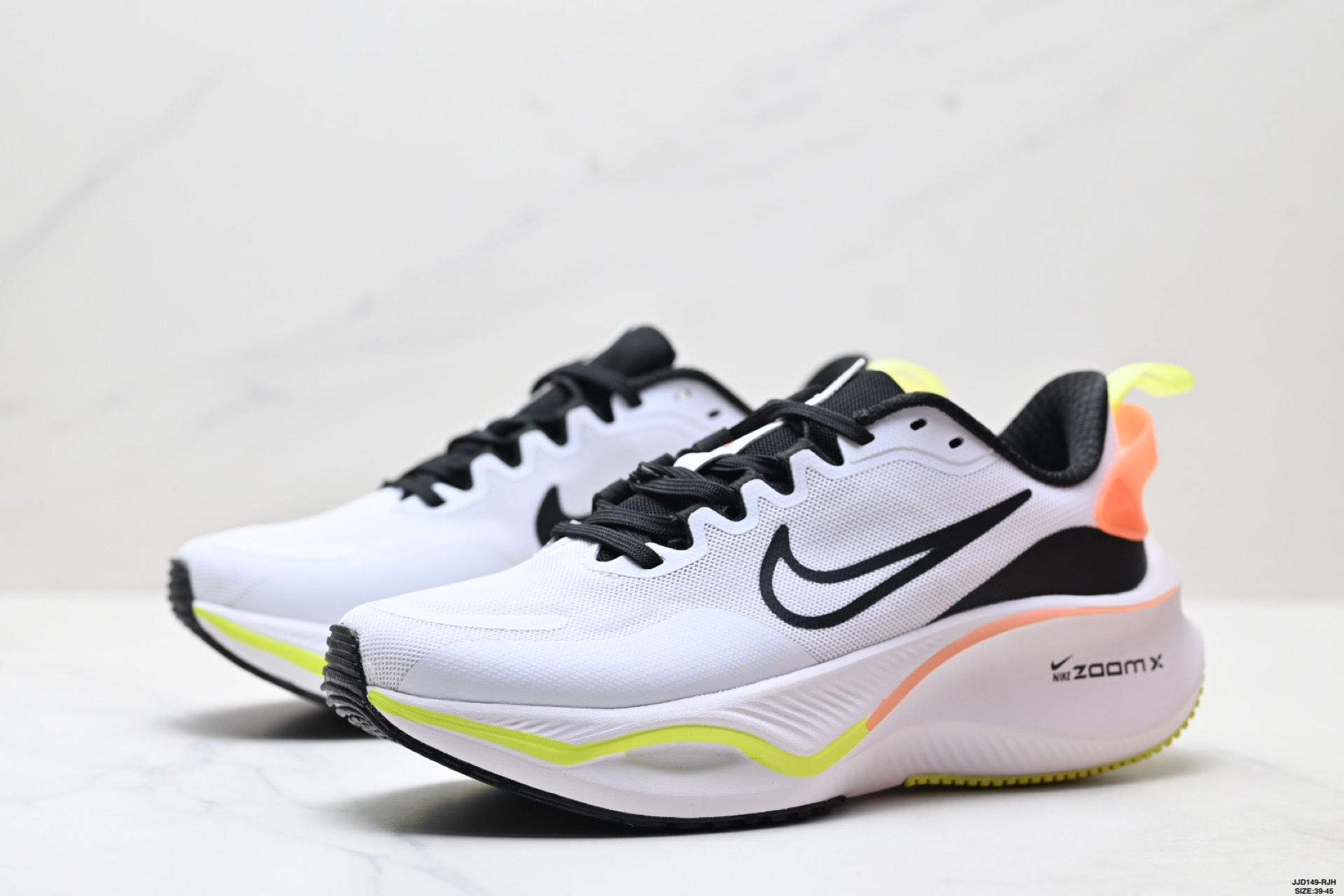 💰170
真标✅Nike Air Zoomx系列 耐克 低帮马拉松休闲运动慢跑鞋
必定是官方强力主推款式 真正的Zoom缓震科技嵌入 缓震大底带公司同步定位
货号:CK4318-101
Size:39-45
ID:JJD149-RJH