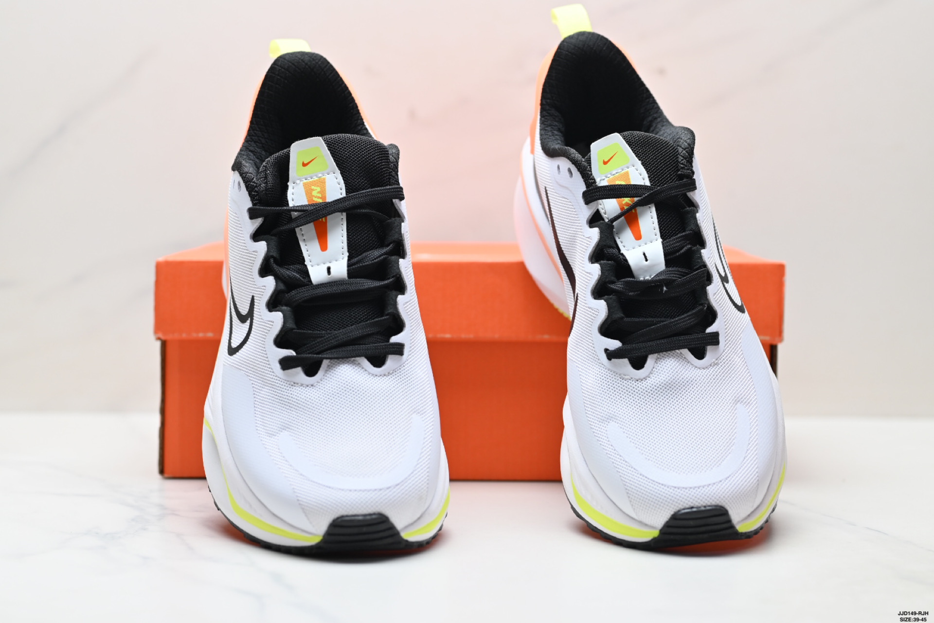 💰170
真标✅Nike Air Zoomx系列 耐克 低帮马拉松休闲运动慢跑鞋
必定是官方强力主推款式 真正的Zoom缓震科技嵌入 缓震大底带公司同步定位
货号:CK4318-101
Size:39-45
ID:JJD149-RJH