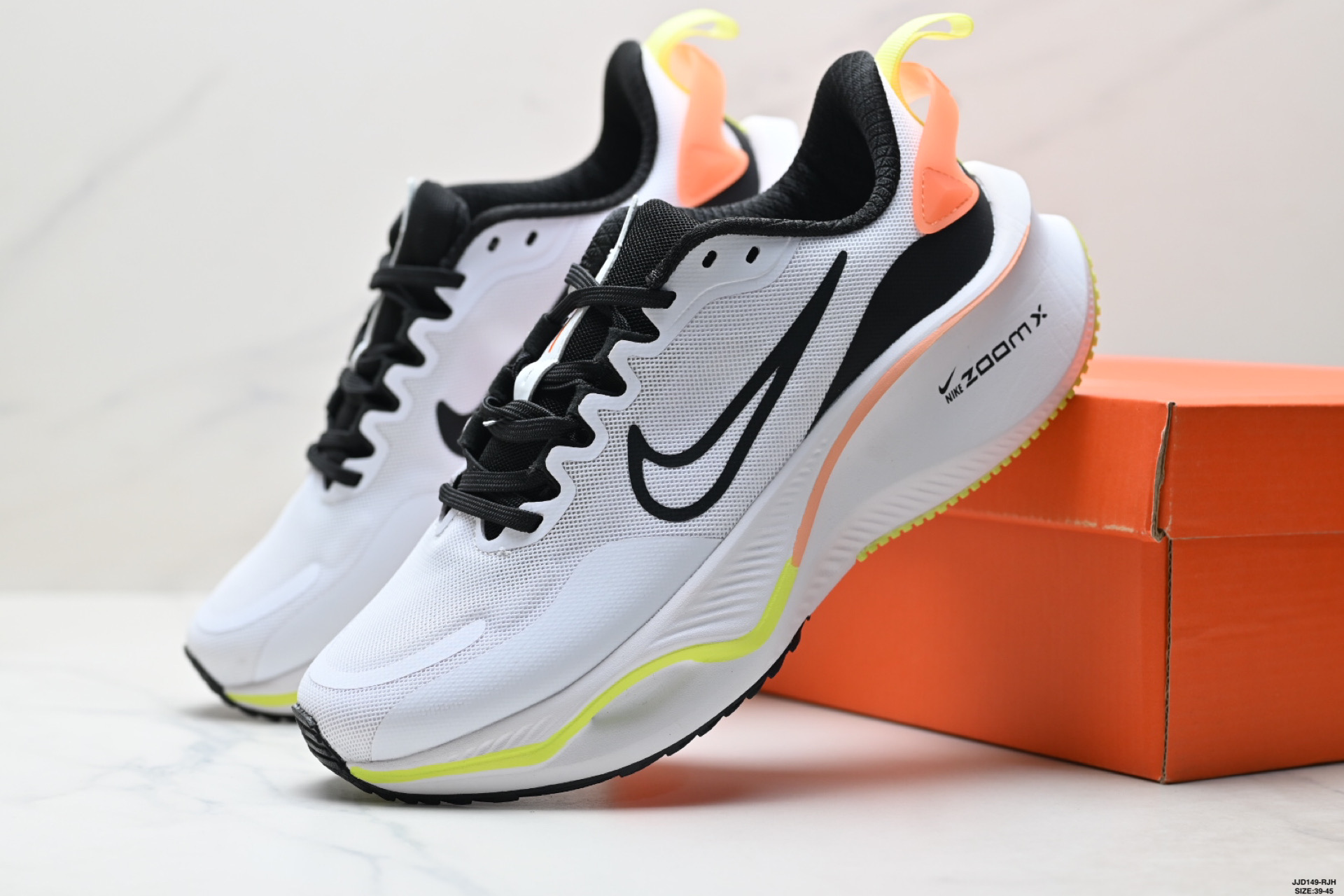💰170
真标✅Nike Air Zoomx系列 耐克 低帮马拉松休闲运动慢跑鞋
必定是官方强力主推款式 真正的Zoom缓震科技嵌入 缓震大底带公司同步定位
货号:CK4318-101
Size:39-45
ID:JJD149-RJH