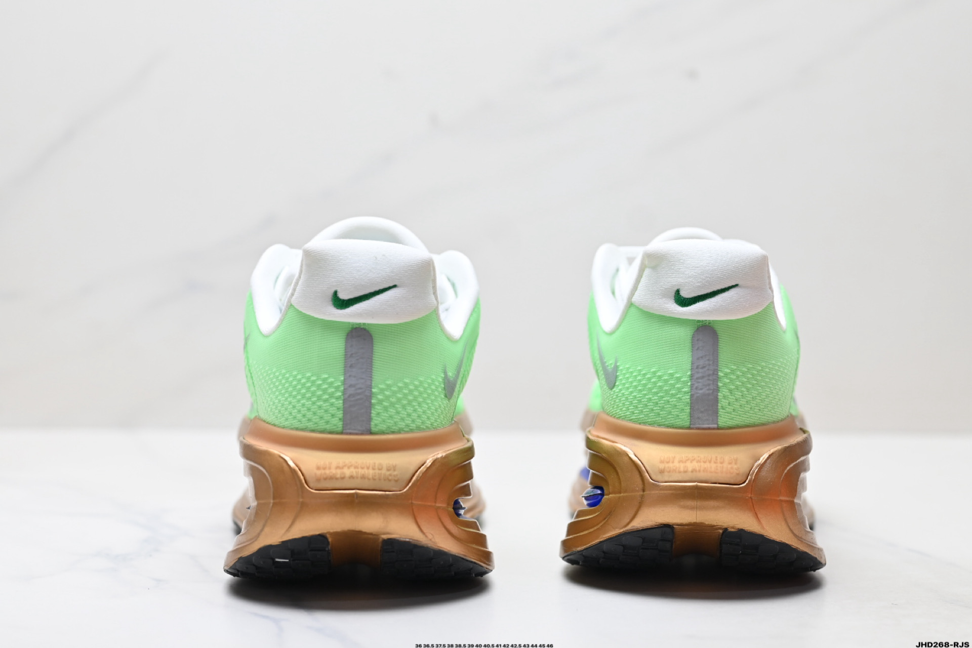 Nike VOMERO PREMIUM 耐克 舒适减震防滑 低帮跑步鞋 HQ2050-307