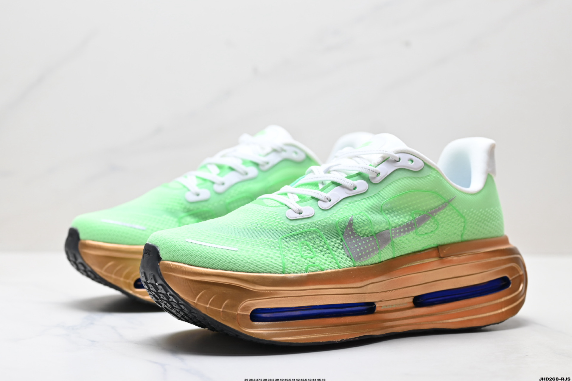 Nike VOMERO PREMIUM 耐克 舒适减震防滑 低帮跑步鞋 HQ2050-307