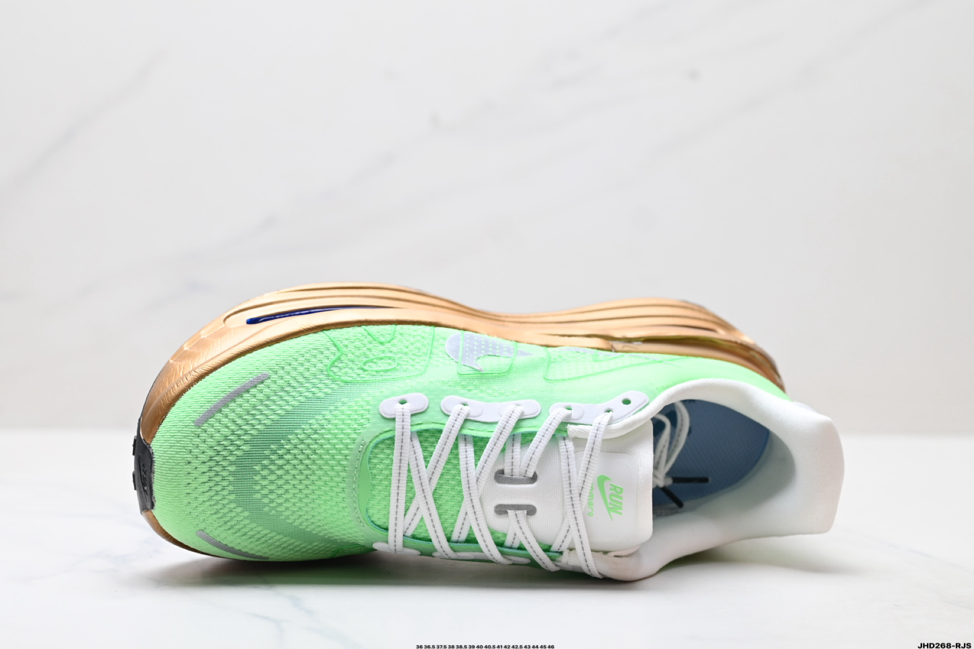 Nike VOMERO PREMIUM 耐克 舒适减震防滑 低帮跑步鞋 HQ2050-307