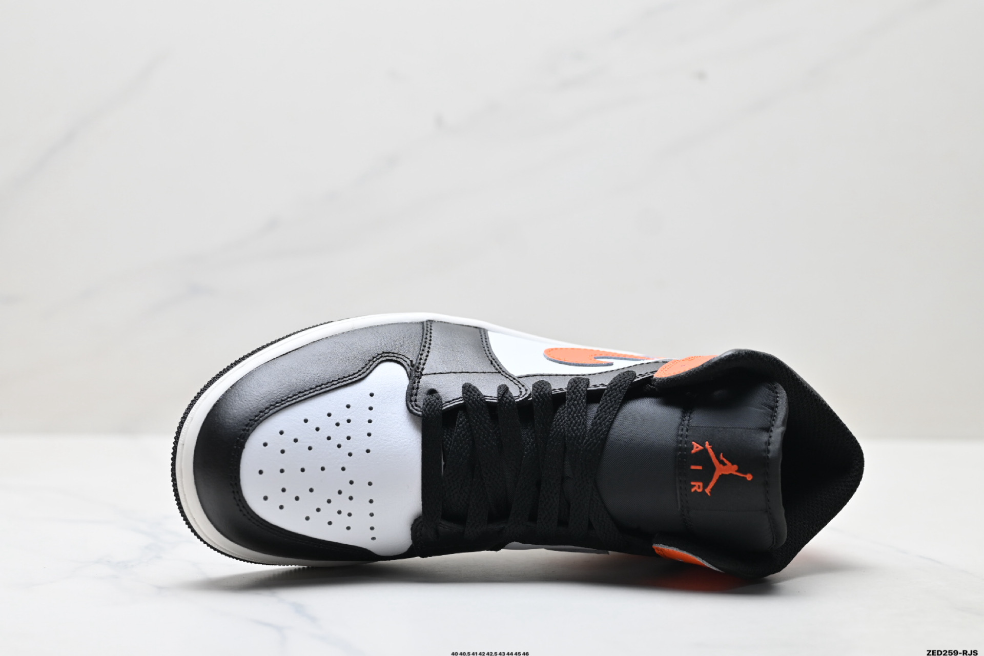 Nike Air Jordan 1 Retro Mid AJ1代迈克尔·乔丹中帮耐克经典复古百搭休闲文化运动篮球鞋 DQ8426-801