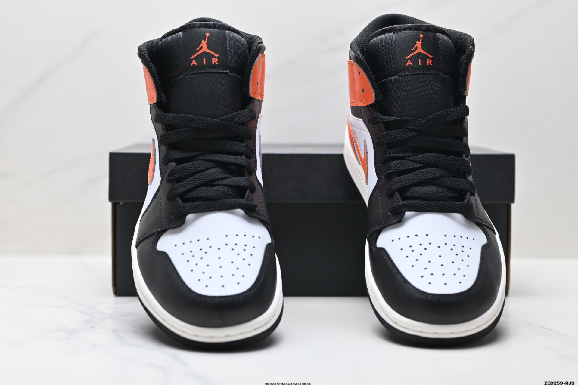 Nike Air Jordan 1 Retro Mid AJ1代迈克尔·乔丹中帮耐克经典复古百搭休闲文化运动篮球鞋 DQ8426-801