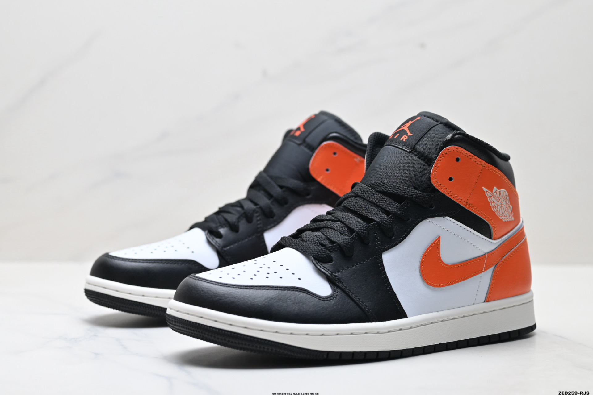 Nike Air Jordan 1 Retro Mid AJ1代迈克尔·乔丹中帮耐克经典复古百搭休闲文化运动篮球鞋 DQ8426-801