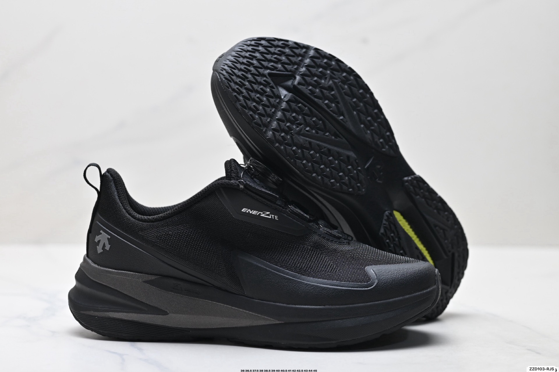 260 迪桑特DESCENTE LAVITATE TRAIL 3.0 舒适百搭防滑耐磨 低帮 休闲跑步鞋 D5331RRN08