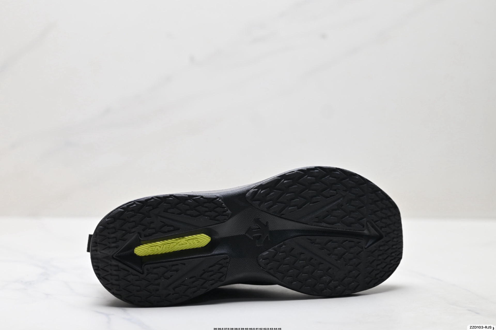 260 迪桑特DESCENTE LAVITATE TRAIL 3.0 舒适百搭防滑耐磨 低帮 休闲跑步鞋 D5331RRN08