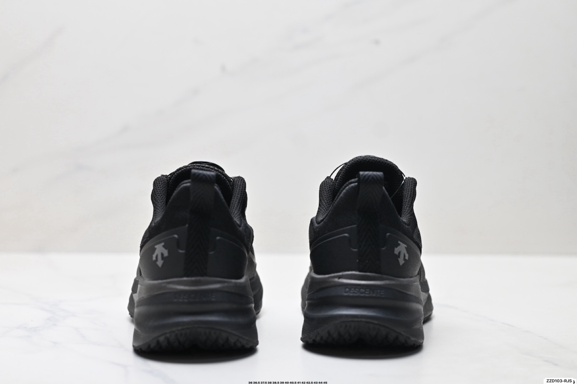 260 迪桑特DESCENTE LAVITATE TRAIL 3.0 舒适百搭防滑耐磨 低帮 休闲跑步鞋 D5331RRN08