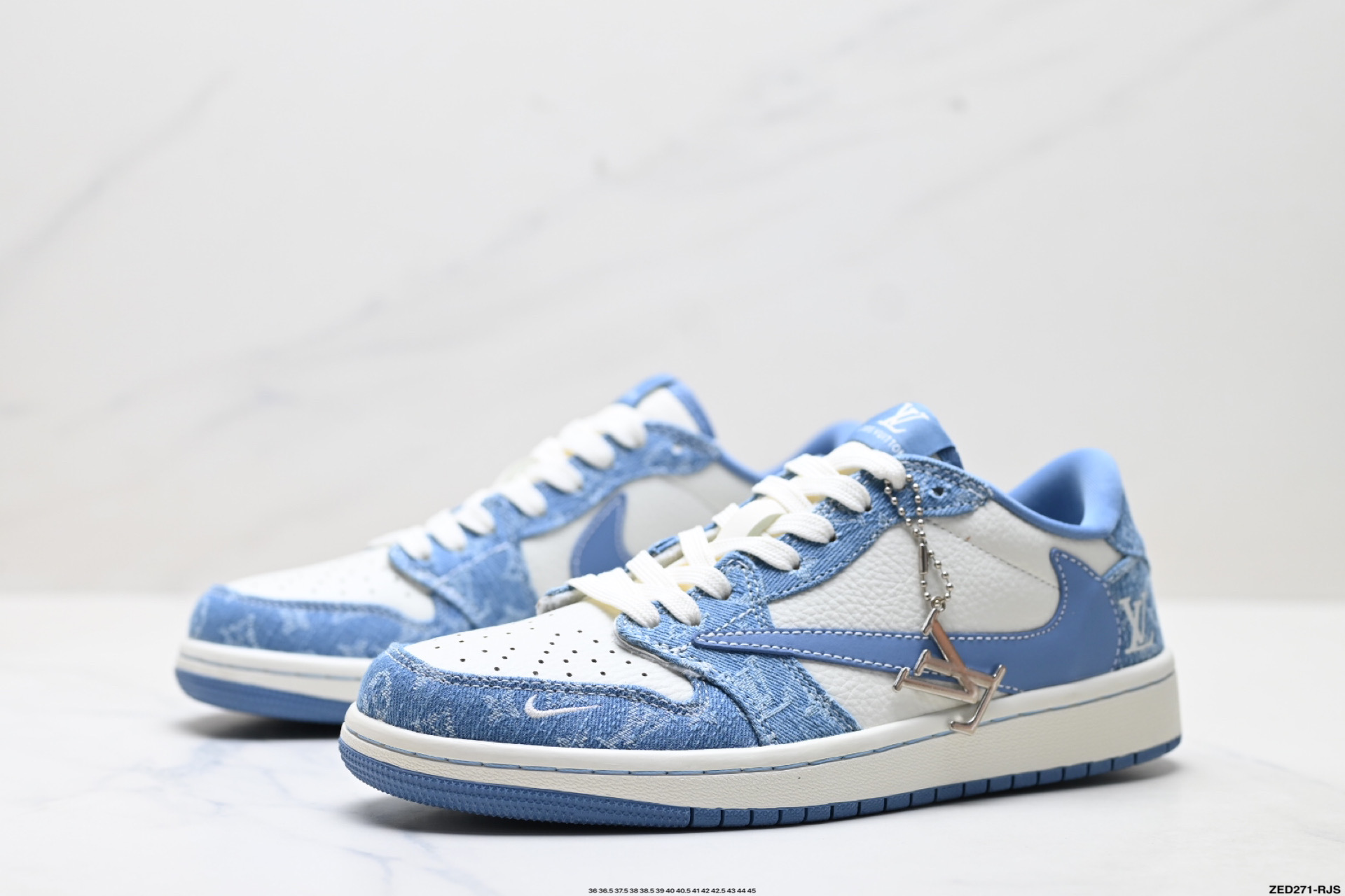 Nike Air Jordan 1 x Travis Scott AJ1倒勾 乔一倒钩 ‘DIY’定制 耐克 低帮文化篮球鞋 SC0601-056