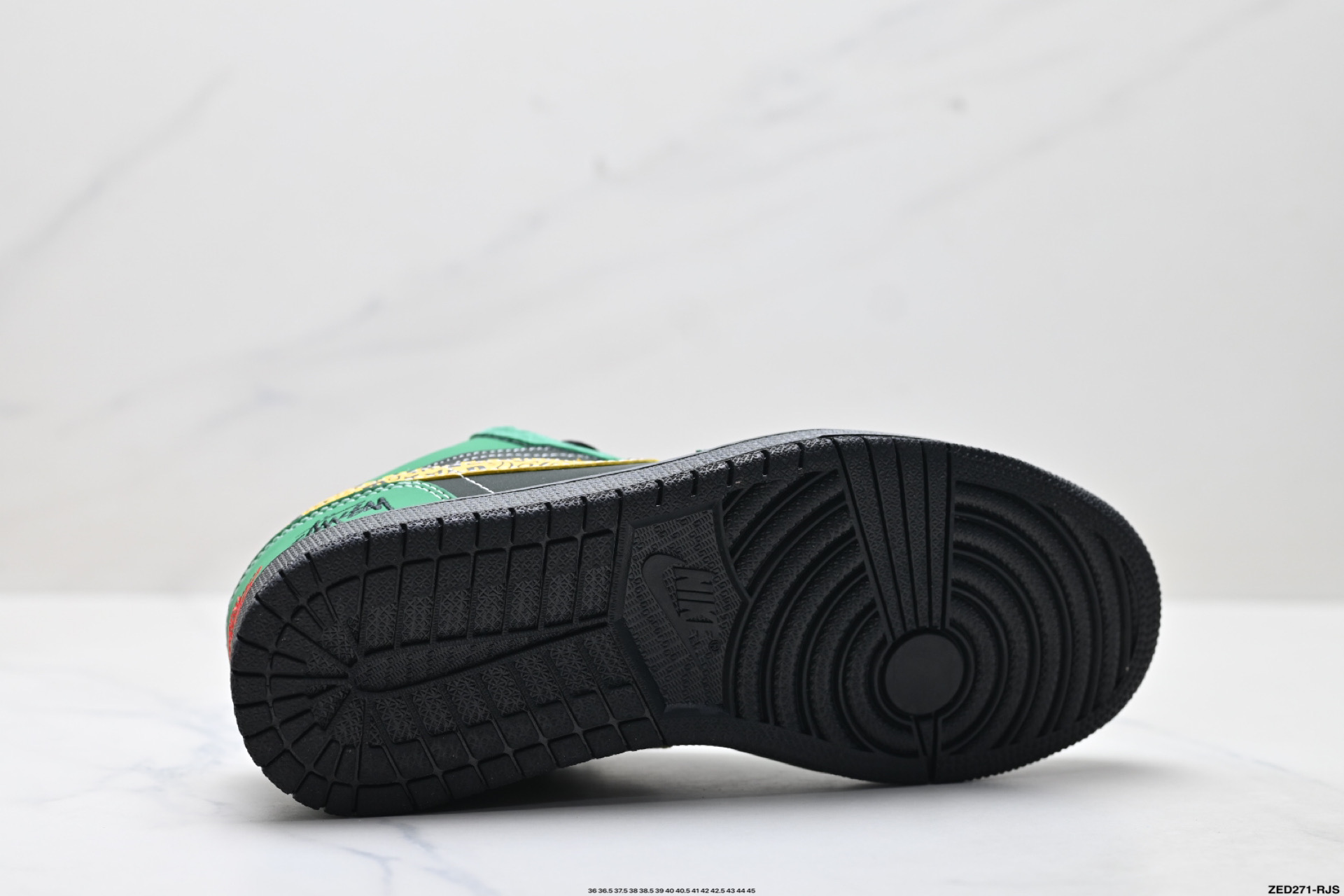 Nike Air Jordan 1 Low AJ1乔1低帮休闲板鞋 LR8888-011