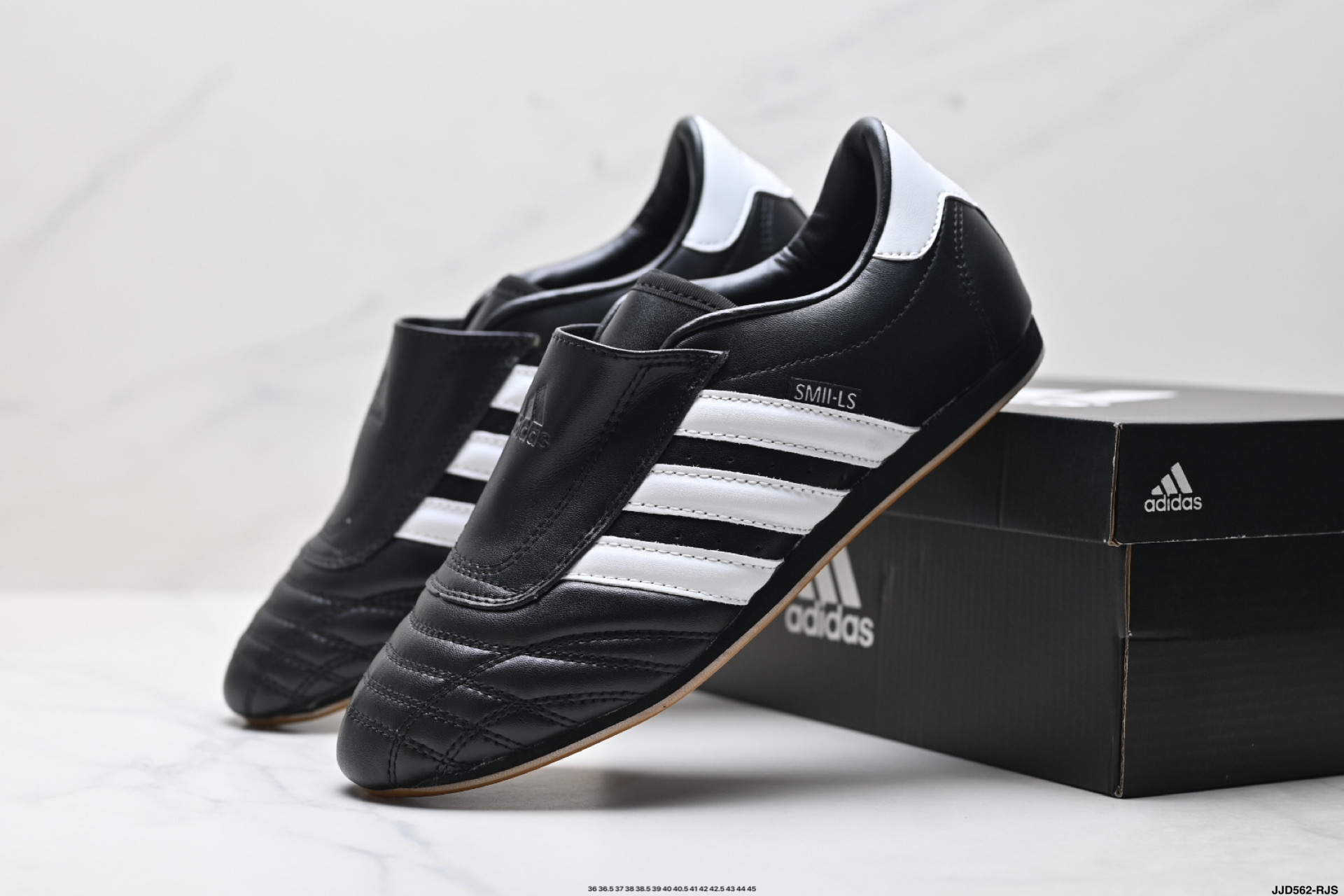 140 Adidas Originals Taekwondo 阿迪达斯 运动舒适 防滑耐磨包裏性低帮 训练鞋 JH9664-Chinese UA Cheap High Quatity Brand Clothes Bags handbags Sneakers wholesale wholesaler seller from China Factory suppliers Fashion Clothing Shoes best Quality Beautiful Price 140 Adidas Originals Taekwondo 阿迪达斯 运动舒适 防滑耐磨包裏性低帮 训练鞋 JH9664