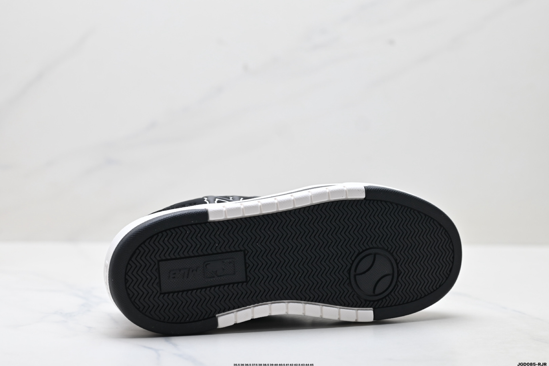 190 MLB 纽约洋基队 CHUNKY LINER EMBO MONOGRAM 印刻老花 时尚舒适 休闲运动 防滑耐磨增高 低帮 板鞋 3ASXE025N