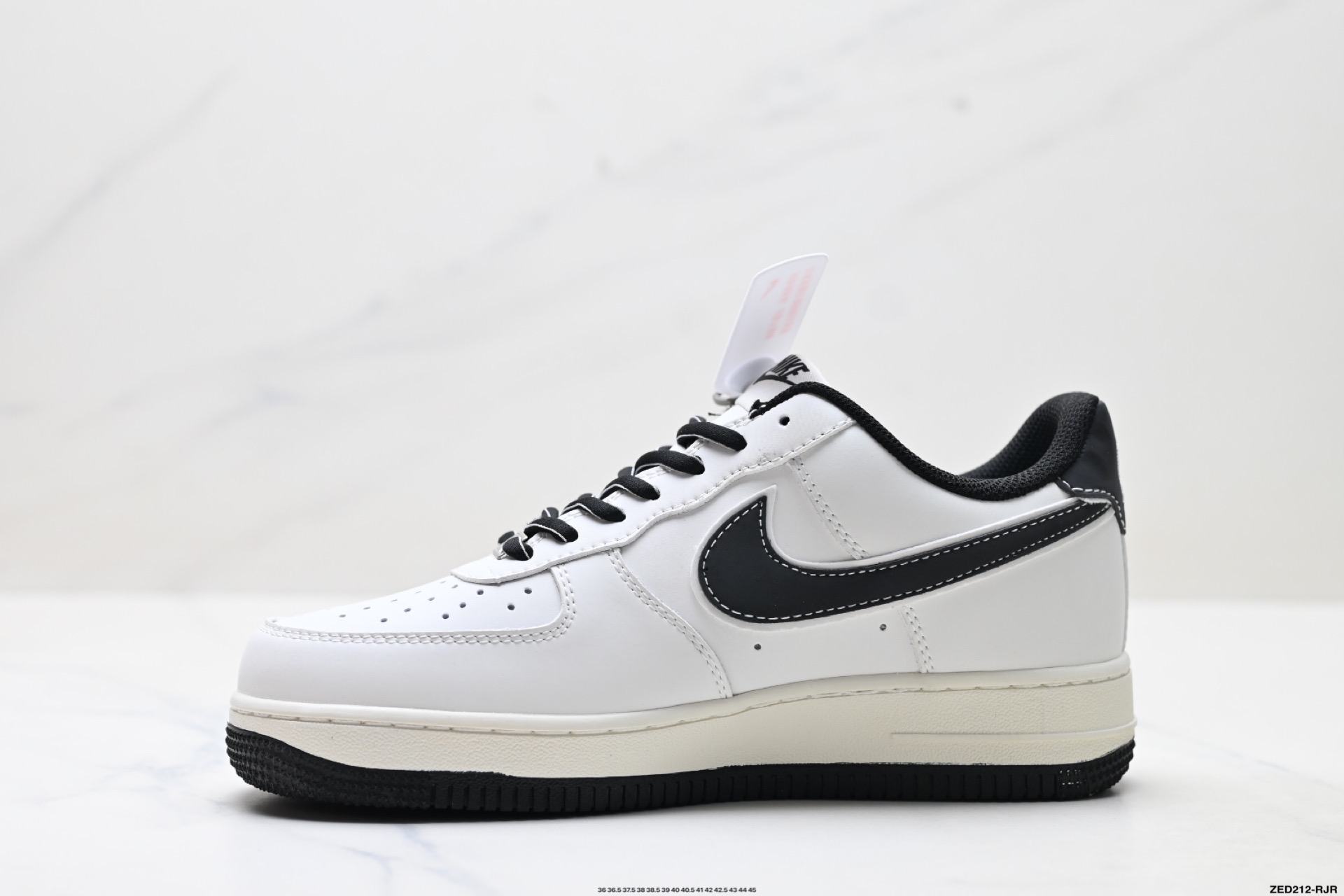 NIKE AIR FORCE 1‘07 CS5288-037