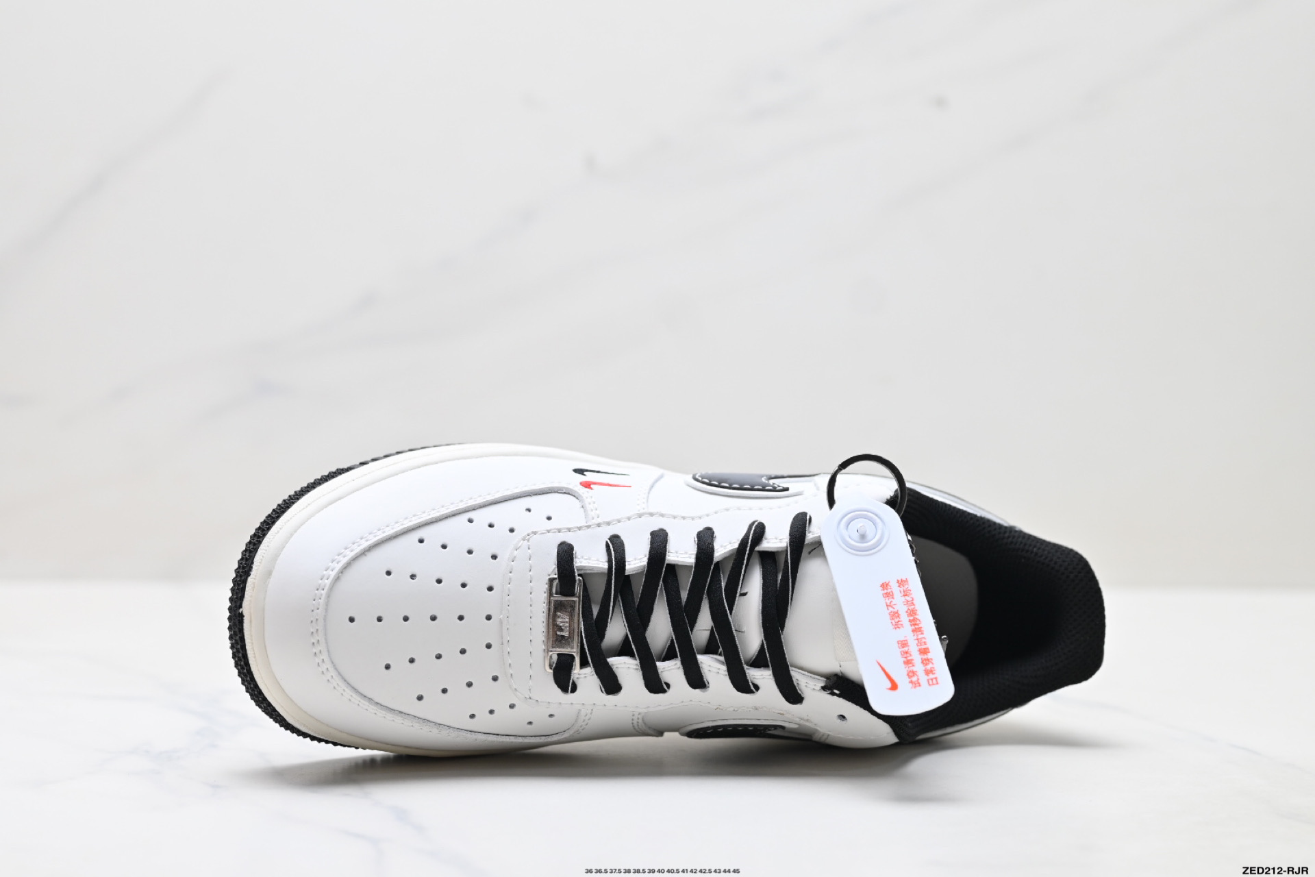 NIKE AIR FORCE 1‘07 CS5288-037