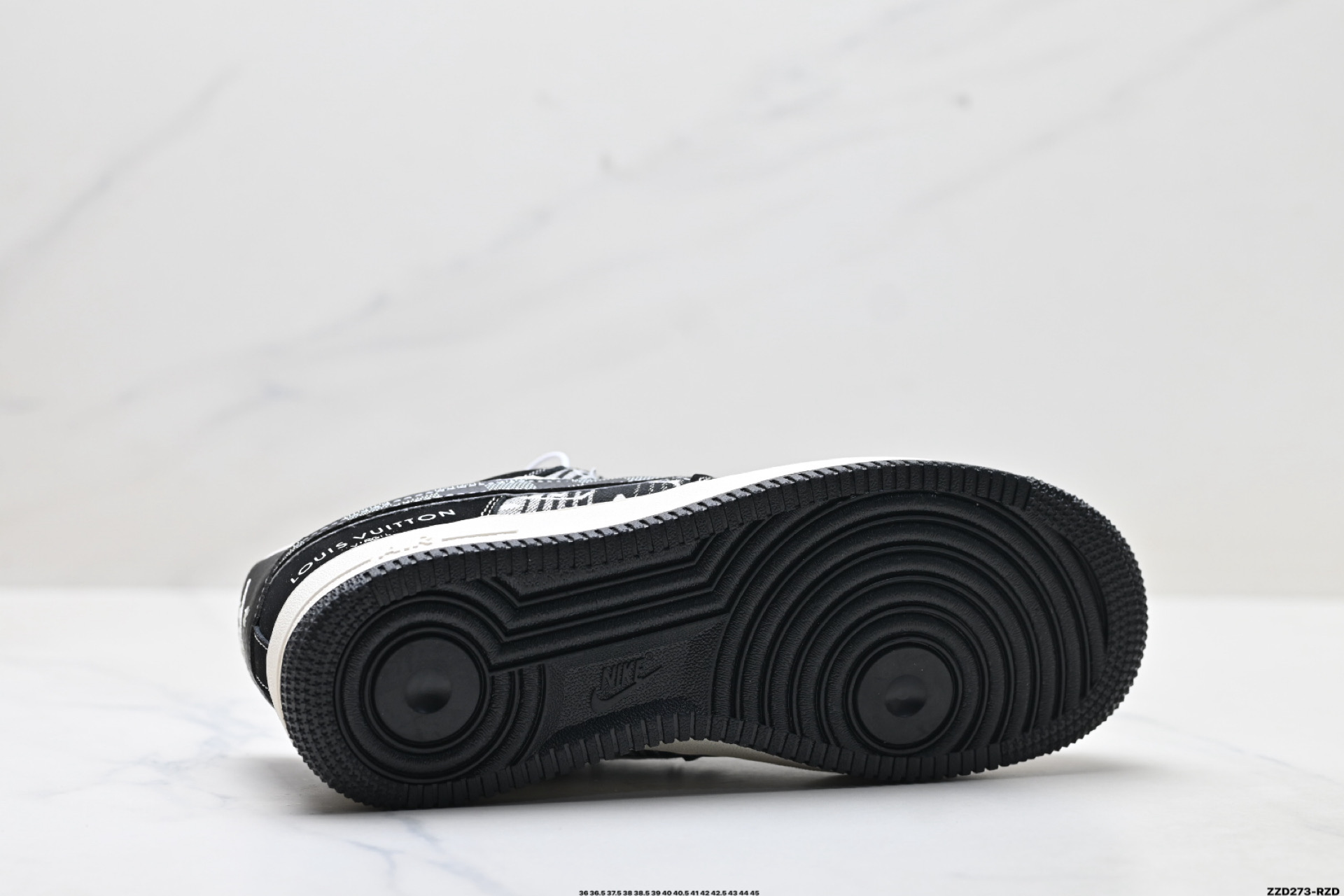 NIKE AIR FORCE 1‘07 LV8 XL1979-108