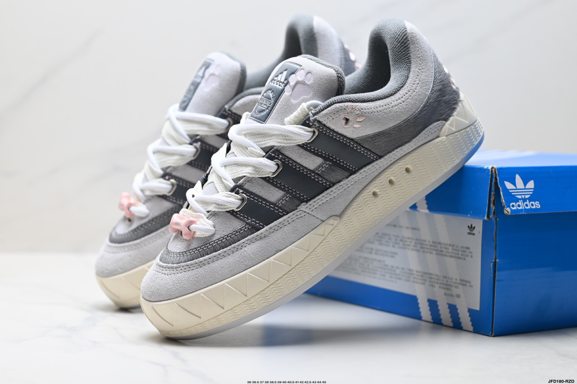 Adidas Adimatic Low 马蒂奇系列低帮 复古鲨鱼面包鞋运动休闲滑板板鞋 JQ2612