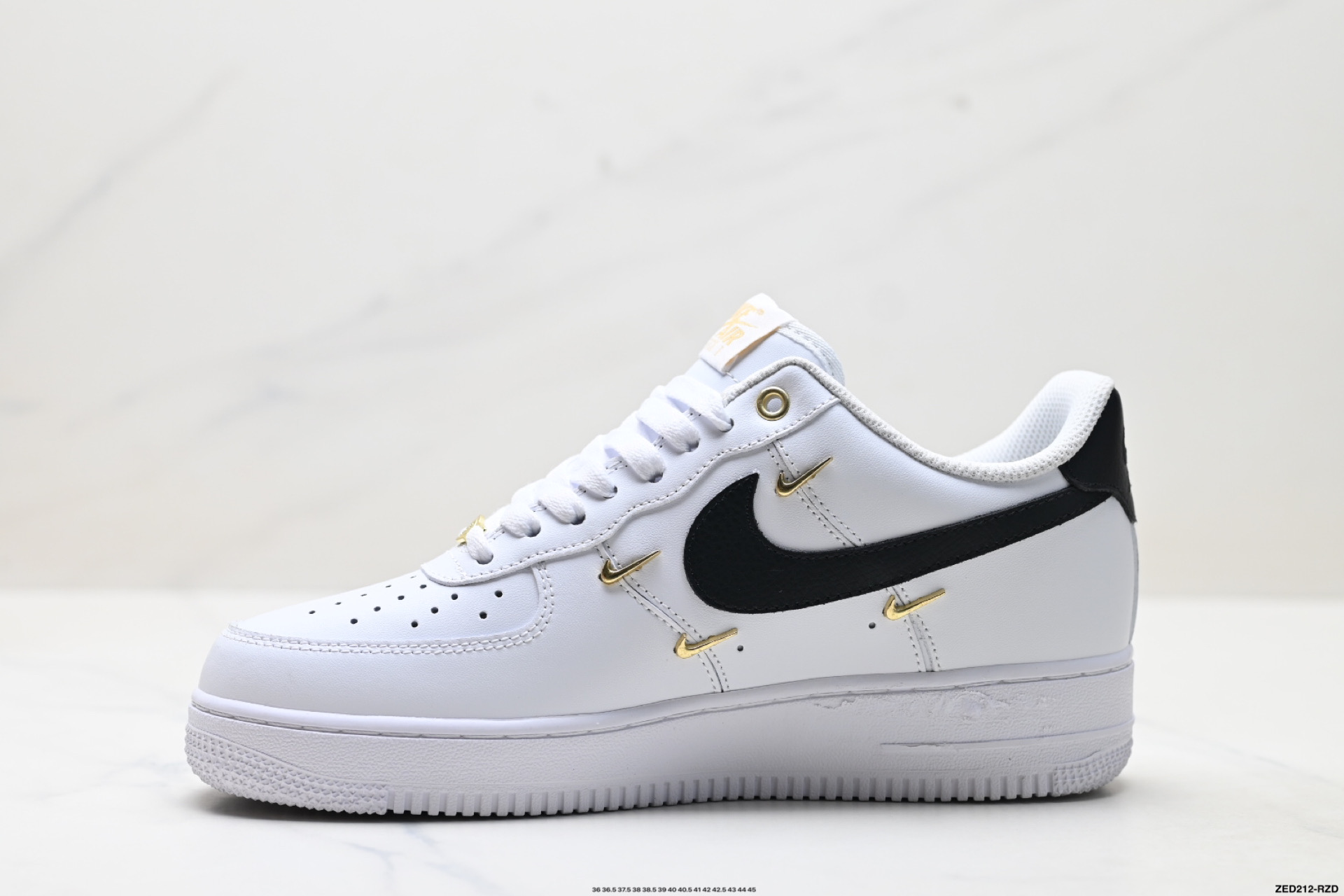 NIKE AIR FORCE 1‘07 ZH0316-113