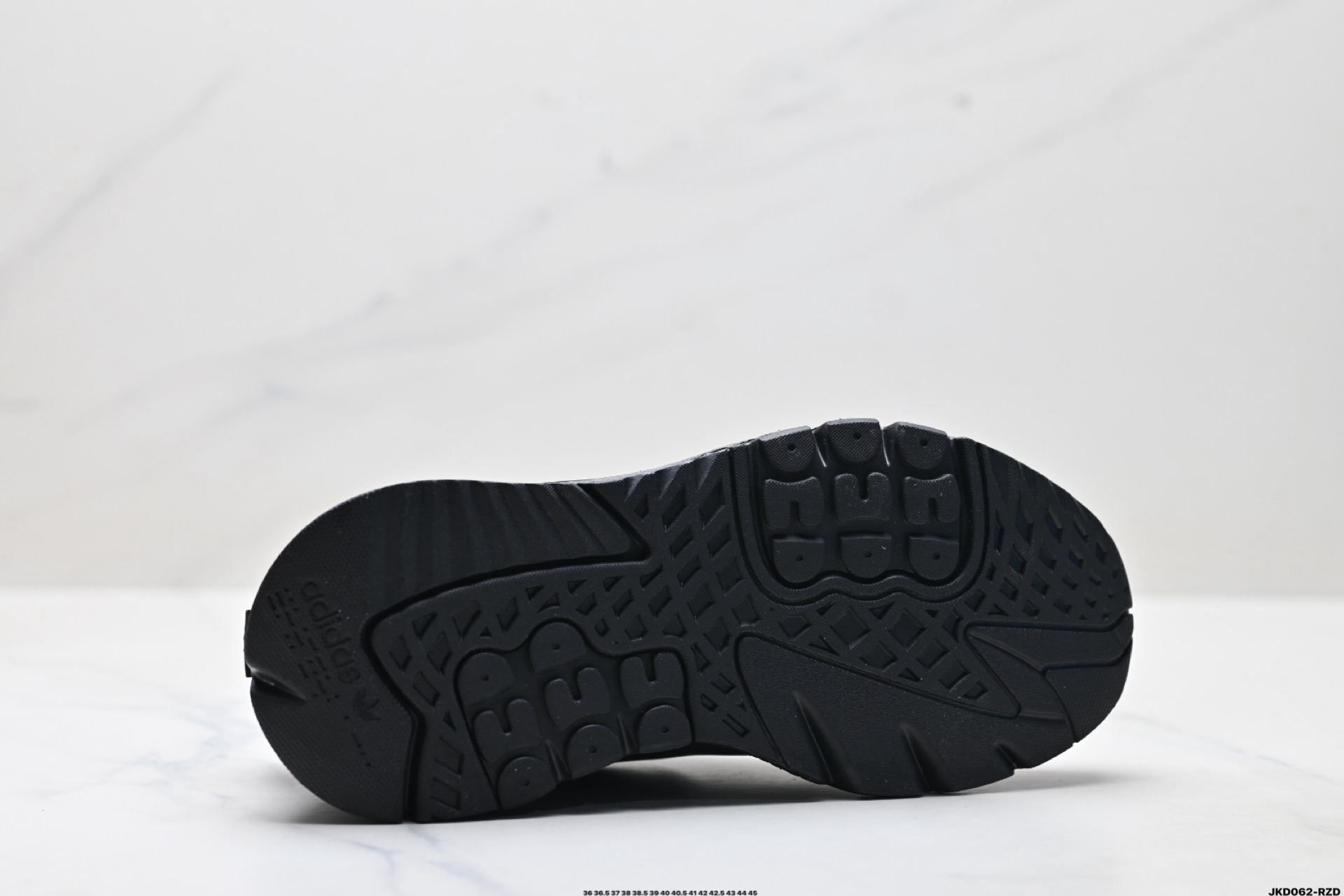 Adidas Originals Nite Jogger Winterized 阿迪达斯 织物网布 运动简约 防滑耐磨 低帮运动鞋 FZ3665