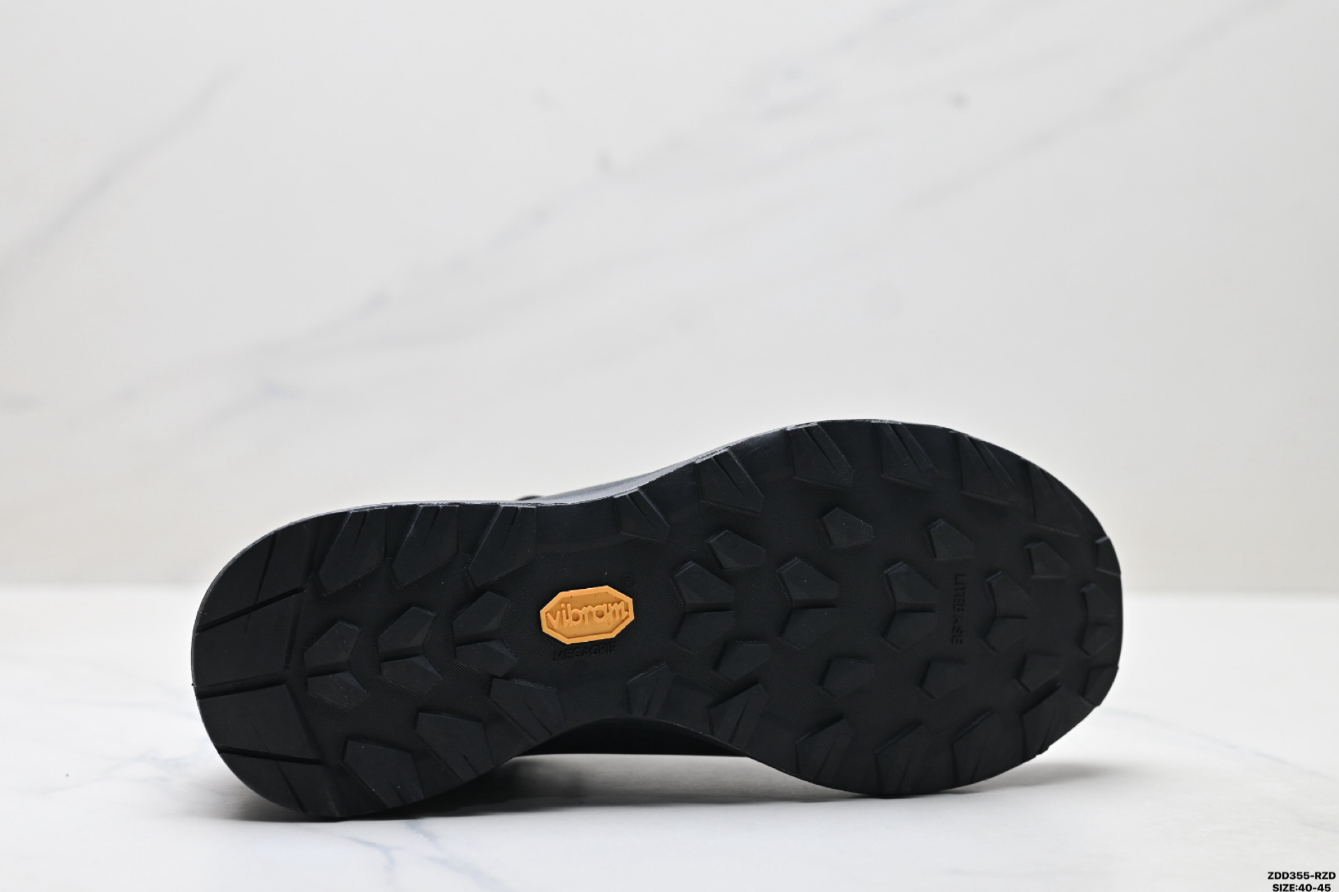 240 Reebok锐步 Liquid Speed 织物 GTX 柔软舒适 耐磨防水透气支撑 低帮 徒步鞋 B27580-D3