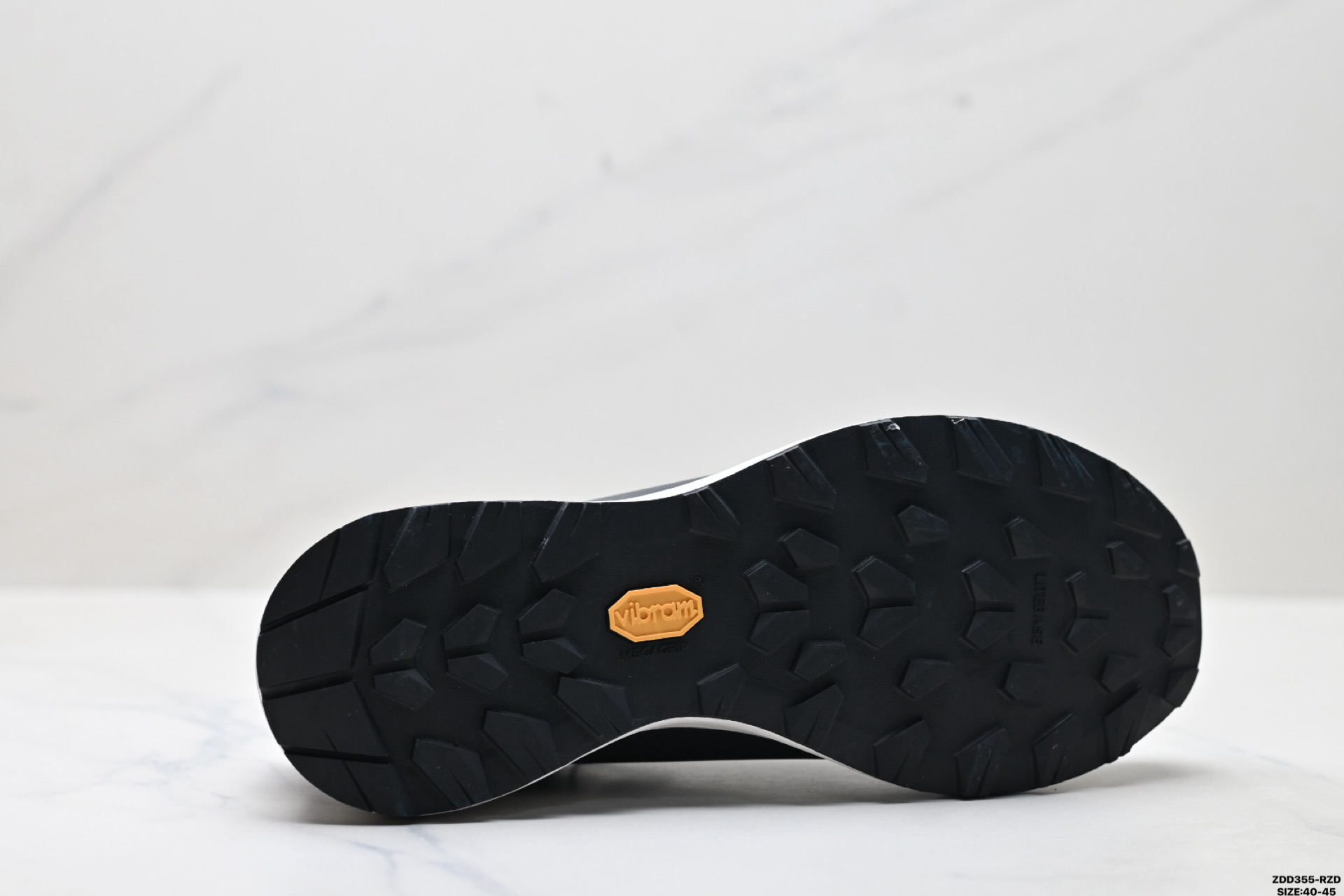 240 Columbia哥伦比亚 GTX 户外防水运动登山徒步鞋 DM2628-020