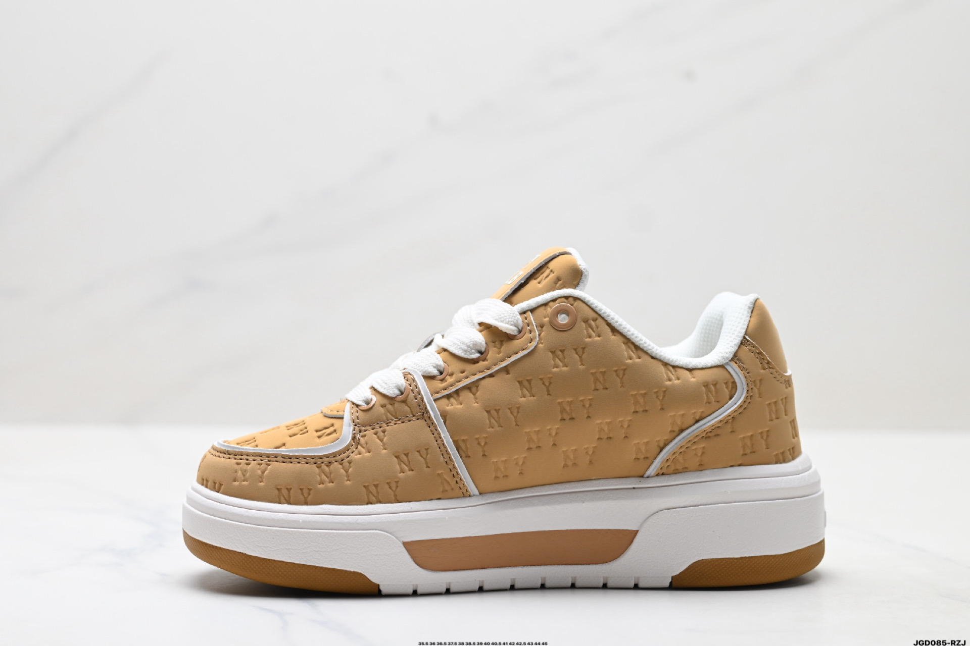 MLB 纽约洋基队 CHUNKY LINER EMBO MONOGRAM 印刻老花 时尚舒适 休闲运动 防滑耐磨增高 低帮 板鞋 3ASXE025N