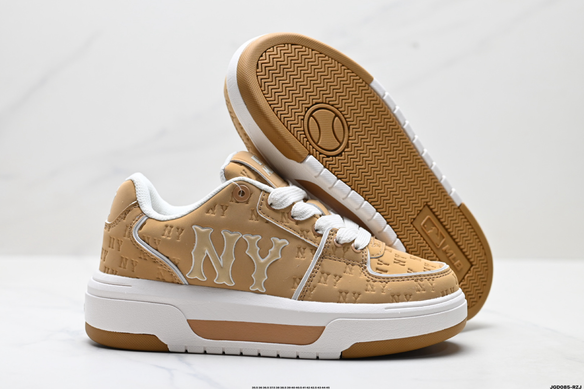 MLB 纽约洋基队 CHUNKY LINER EMBO MONOGRAM 印刻老花 时尚舒适 休闲运动 防滑耐磨增高 低帮 板鞋 3ASXE025N