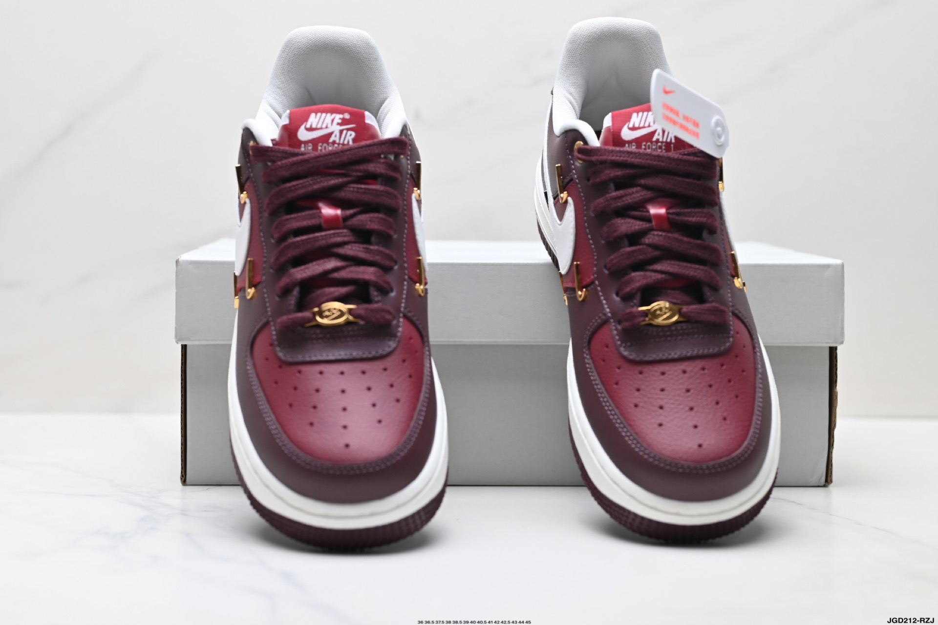 NIKE AIR FORCE 1‘07 IR0485-611