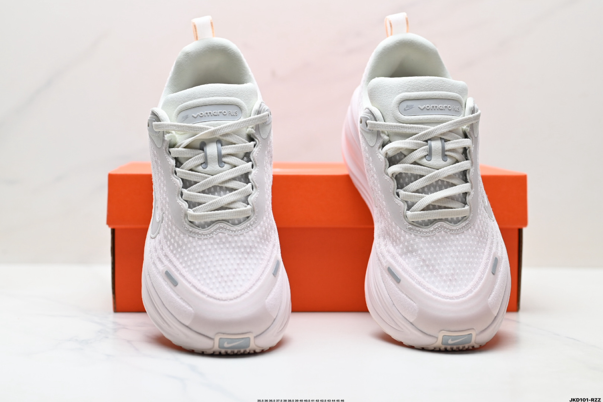 Nike Vomero Plus ReactX: Comodidad y Amortiguación para tus Carreras Diarias 8 i1758468894000 846 0 6