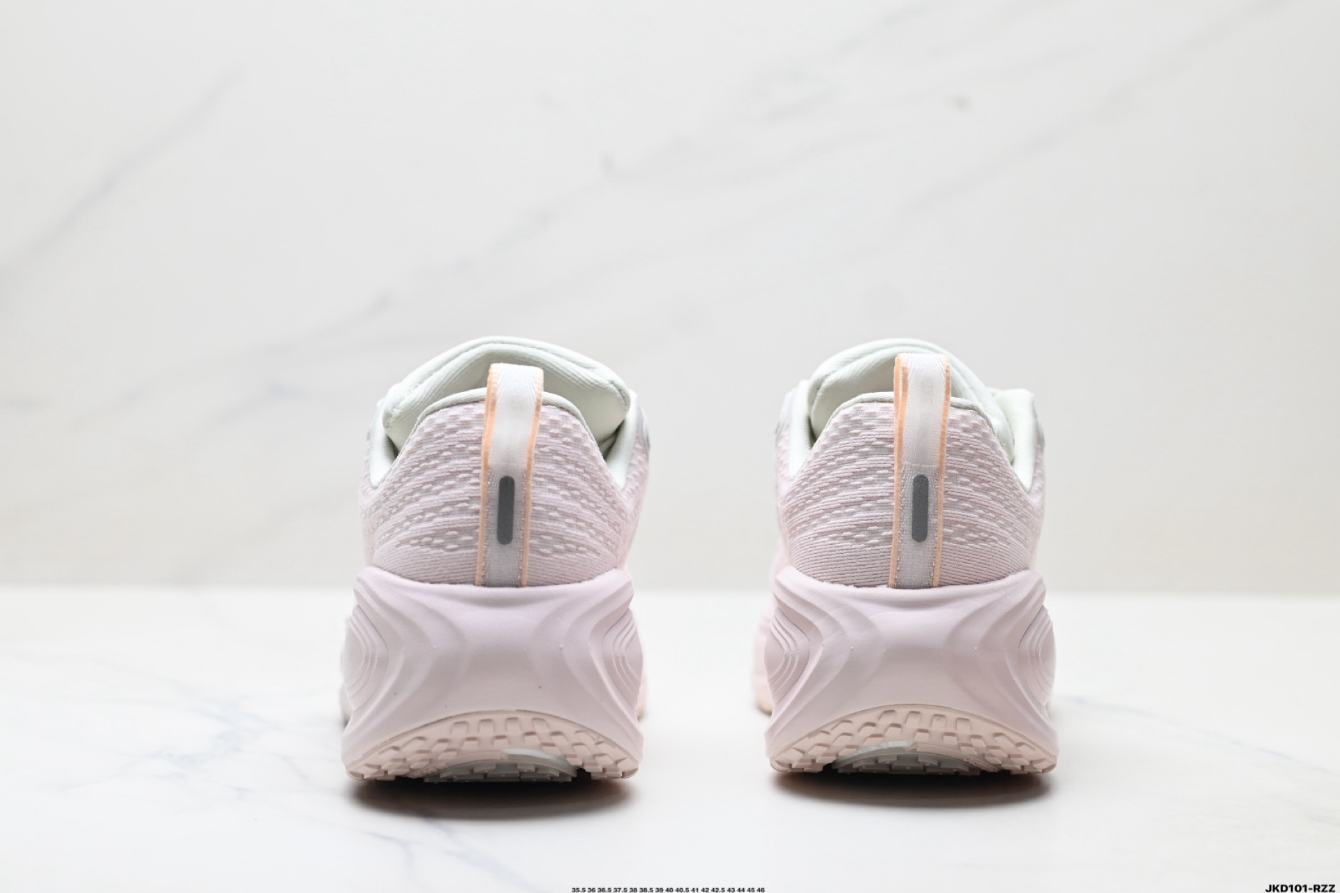 Nike Vomero Plus ReactX: Comodidad y Amortiguación para tus Carreras Diarias 7 i1758468894001 1865 0 5