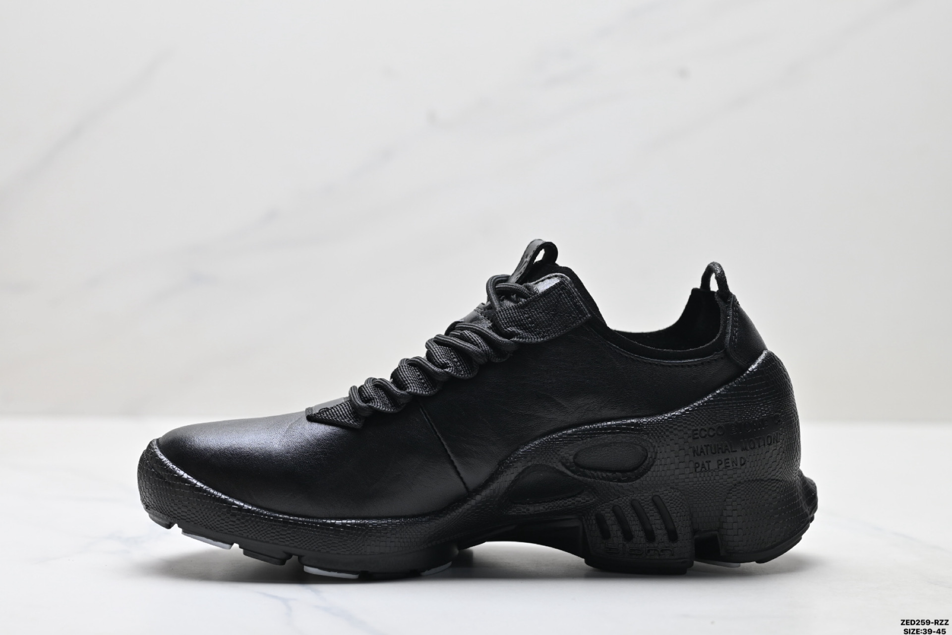 Ecco爱步 BIOM C-TRAIL系列 牛皮 圆头厚底系带 低帮 徒步鞋 822854-010