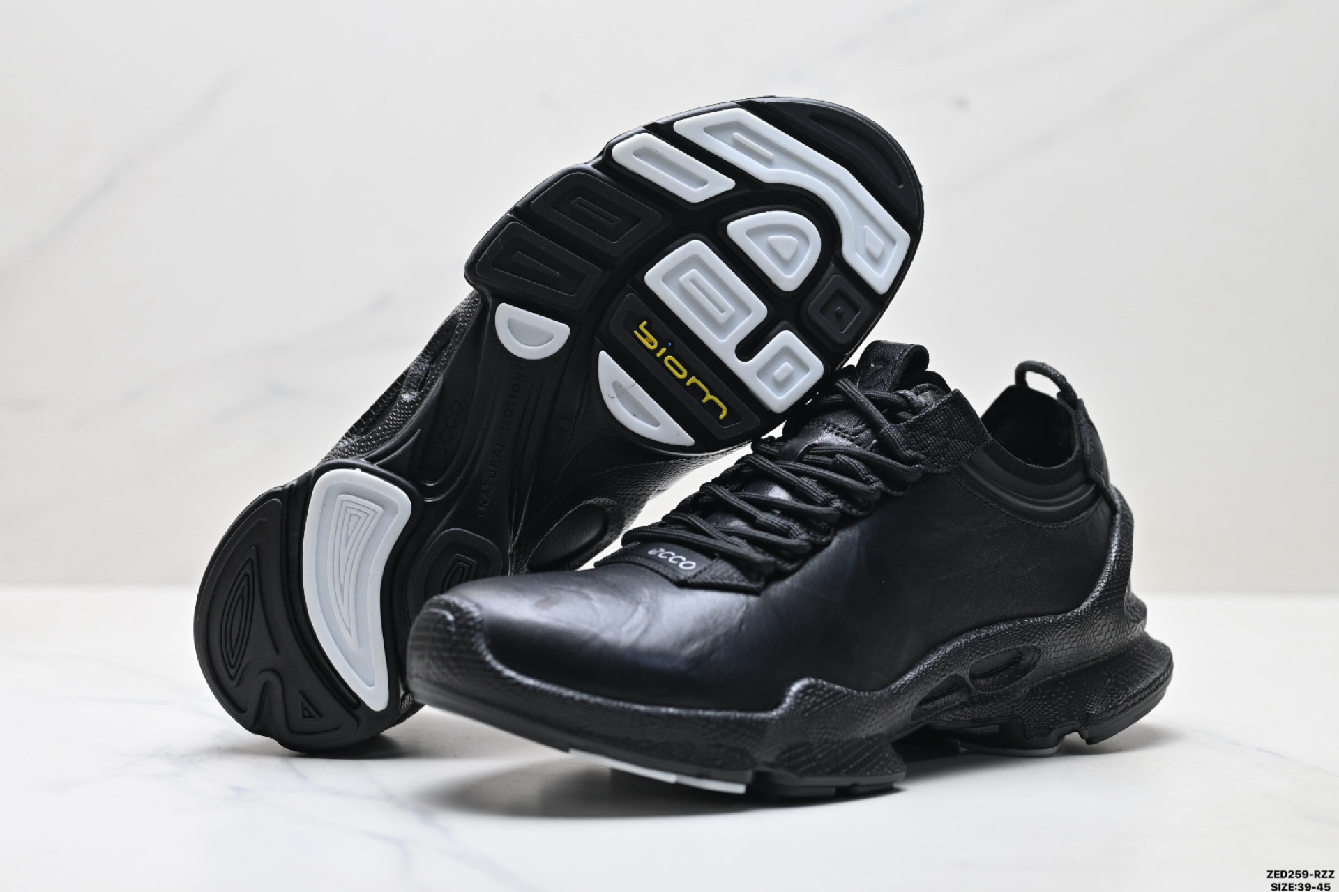 Ecco爱步 BIOM C-TRAIL系列 牛皮 圆头厚底系带 低帮 徒步鞋 822854-010