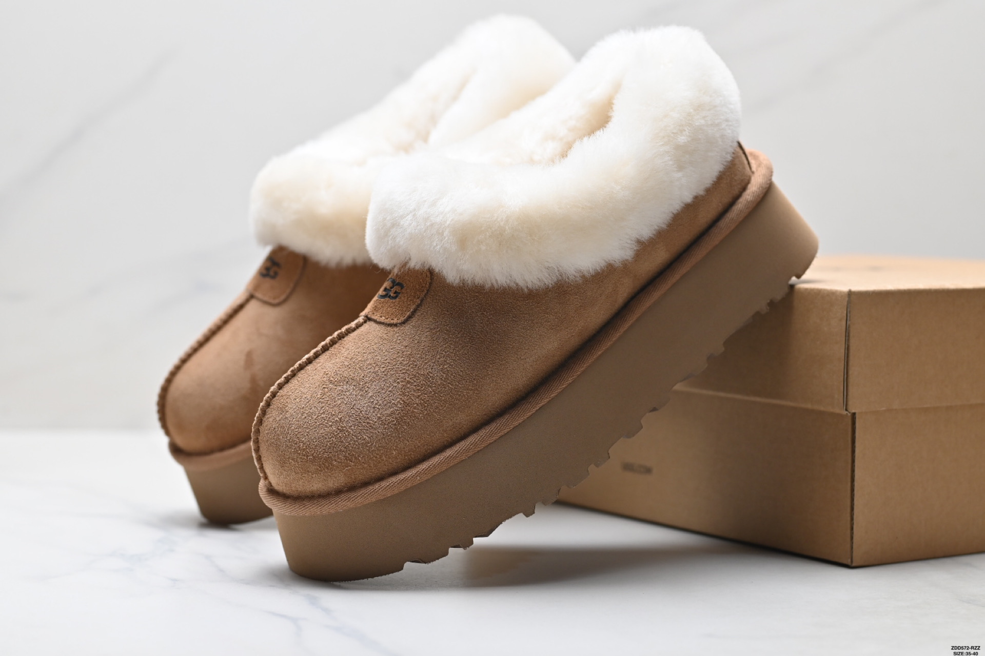 UGG 绒面 英伦风厚底增高柔软舒适 日常通勤 加绒保暖 雪地靴