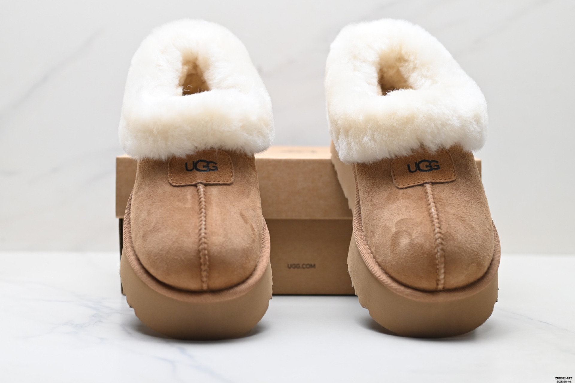 UGG 绒面 英伦风厚底增高柔软舒适 日常通勤 加绒保暖 雪地靴