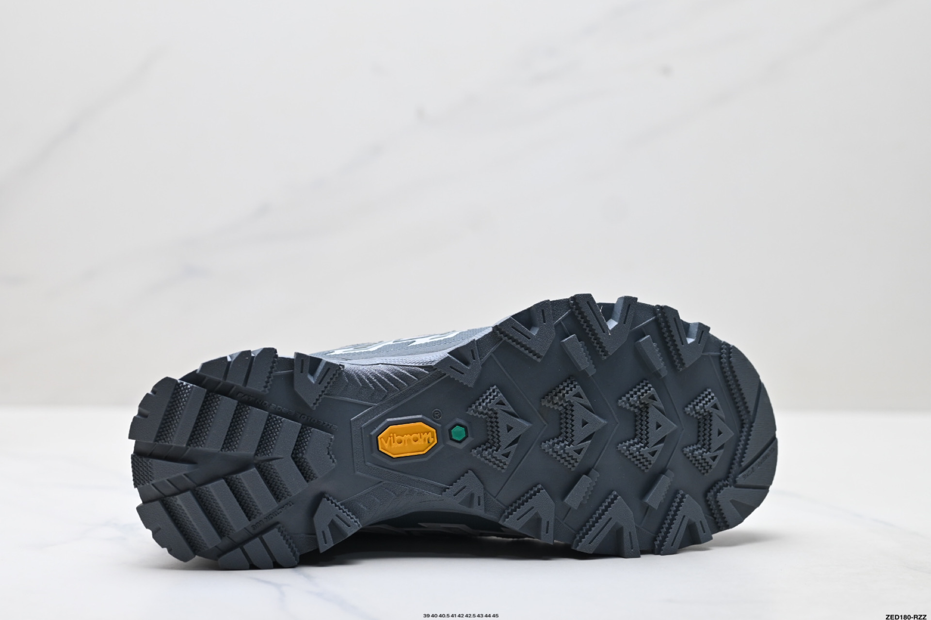 凯乐石KAILAS 远征5 FLT 舒适简约经典登山 防滑耐磨防水 低帮 徒步鞋 KS251