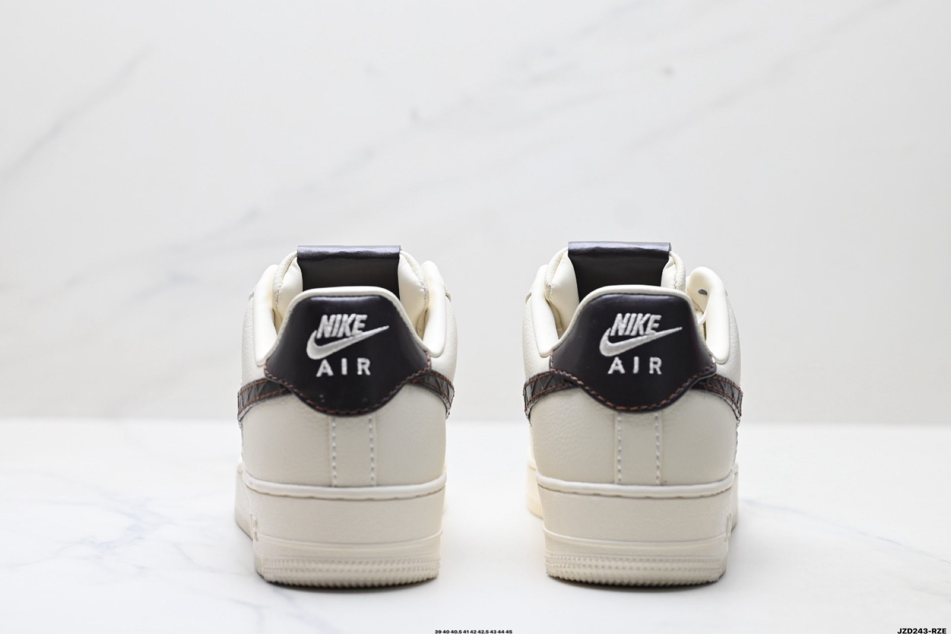 耐克Nike AIR FORCE 1’07空军一号低帮百搭休闲运动板鞋 IH7332-001