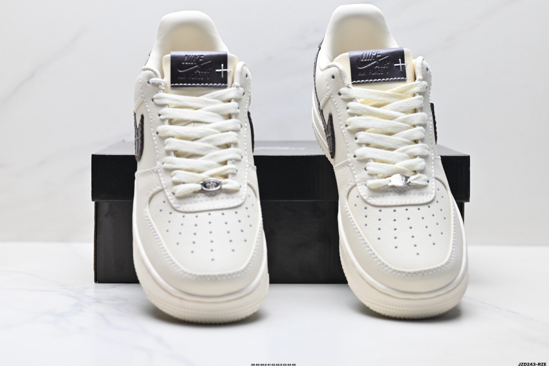 耐克Nike AIR FORCE 1’07空军一号低帮百搭休闲运动板鞋 IH7332-001