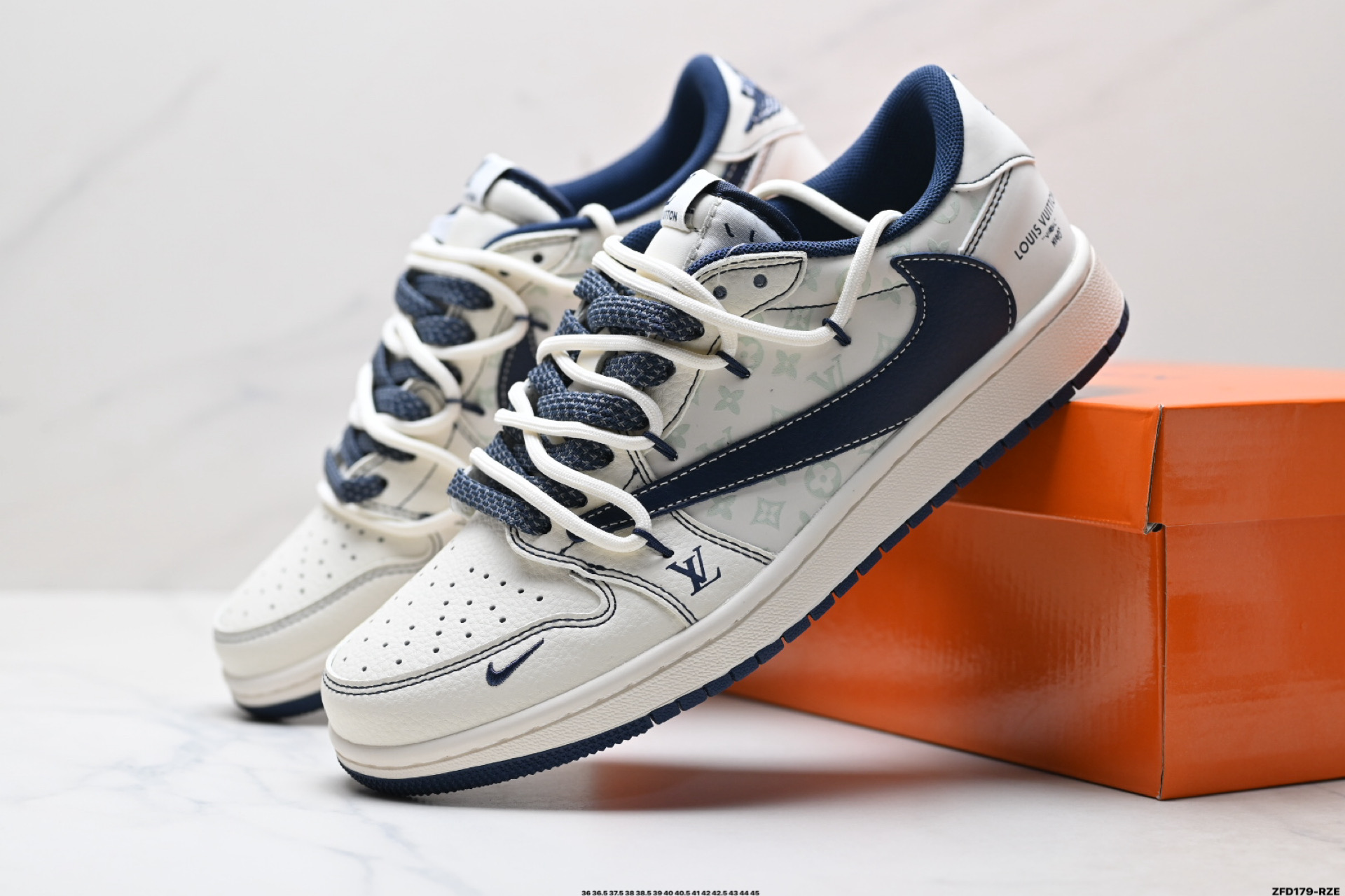 Nike Air Jordan 1 x Travis Scott AJ1倒勾 乔一倒钩 ‘DIY’定制 耐克 低帮文化篮球鞋 HT5088-603 Nike Air Jordan 1 x Travis Scott AJ1倒勾 乔一倒钩 ‘DIY’定制 耐克 低帮文化篮球鞋 HT5088-603