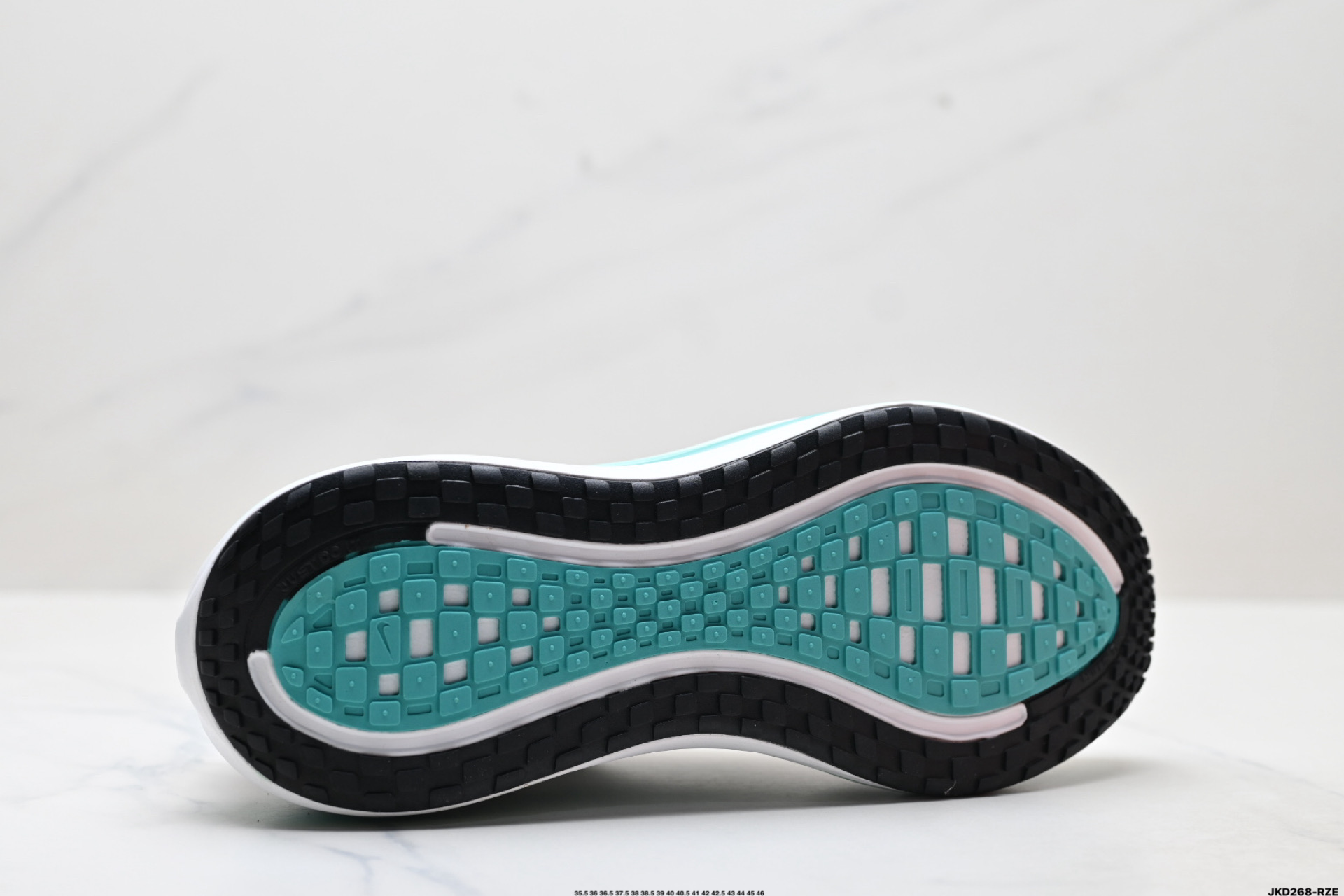 Nike VOMERO PLUS 耐克 舒适减震防滑 低帮跑步鞋 全掌ReactX泡绵中底 HV8154-100