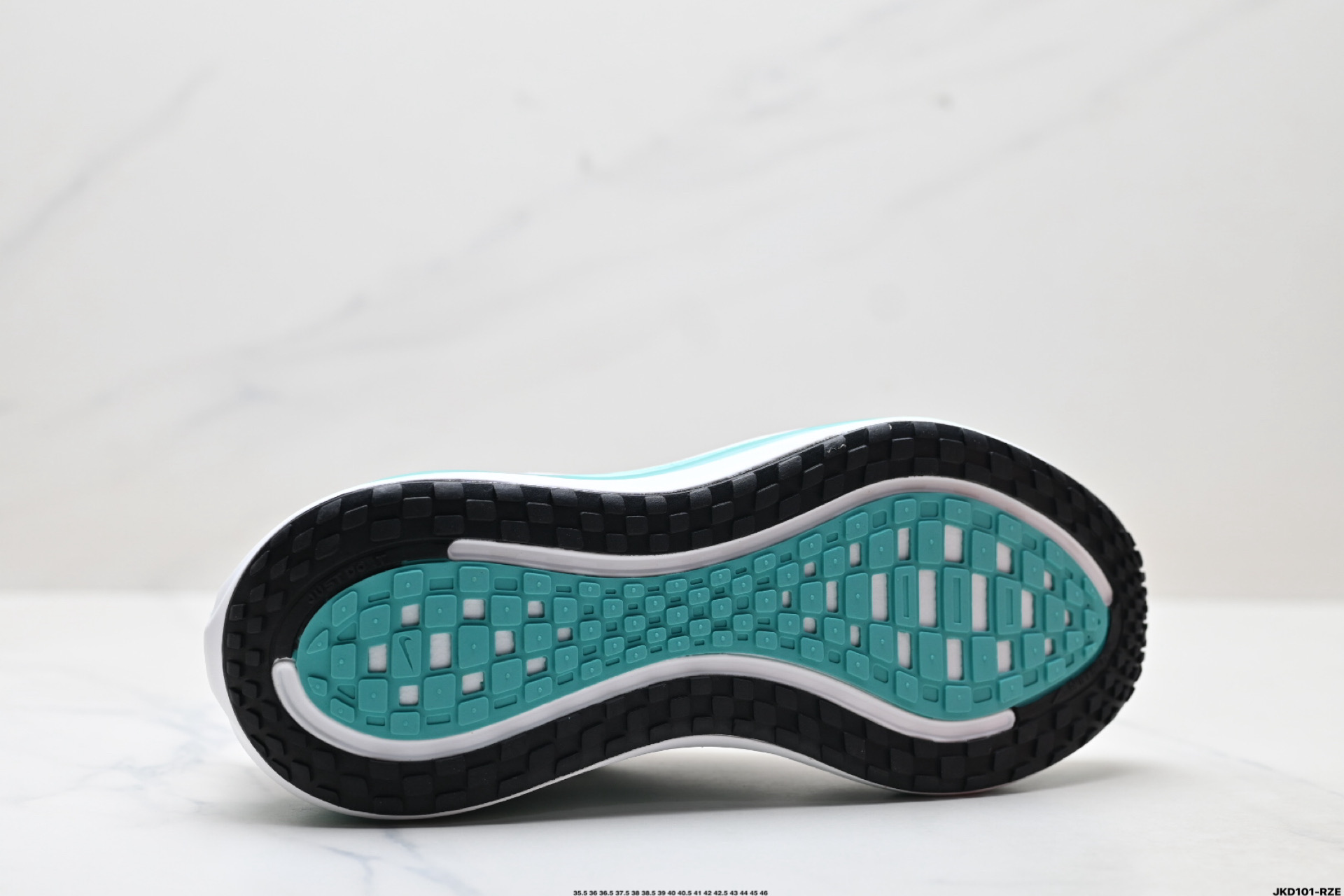 Nike VOMERO PLUS 耐克 舒适减震防滑 低帮跑步鞋 全掌ReactX泡绵中底 ReactX泡绵 HV8154-100 Nike VOMERO PLUS 耐克 舒适减震防滑 低帮跑步鞋 全掌ReactX泡绵中底 ReactX泡绵 HV8154-100