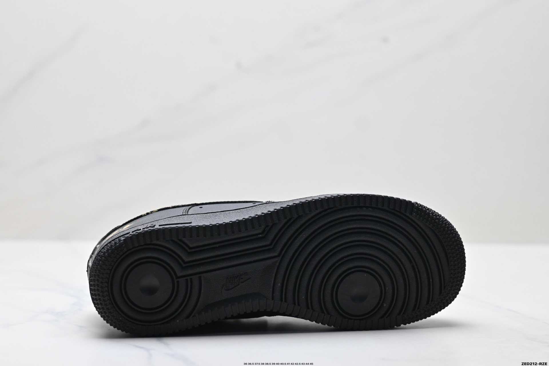 NIKE AIR FORCE 1‘07 CW2288-066