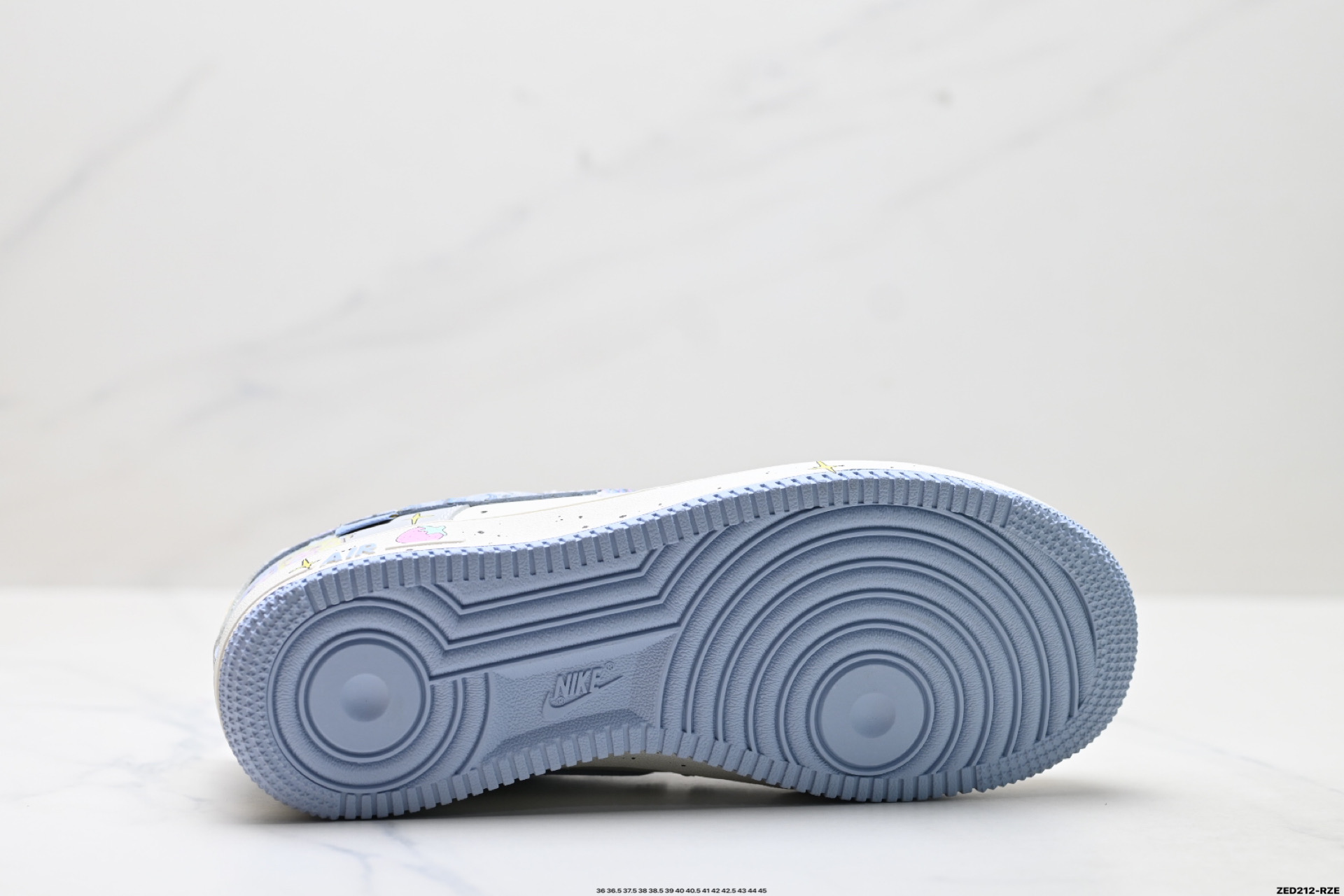 NIKE AIR FORCE 1‘07 DB3301-711