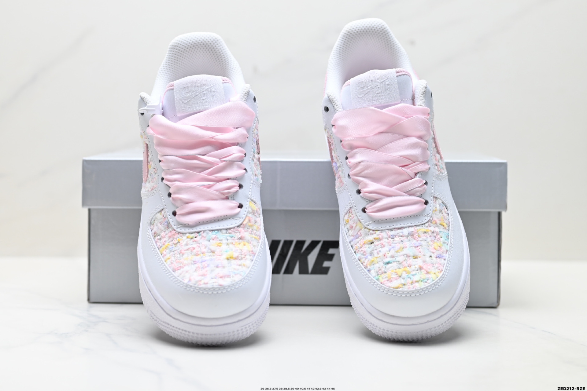 NIKE AIR FORCE 1‘07 ZH0316-095