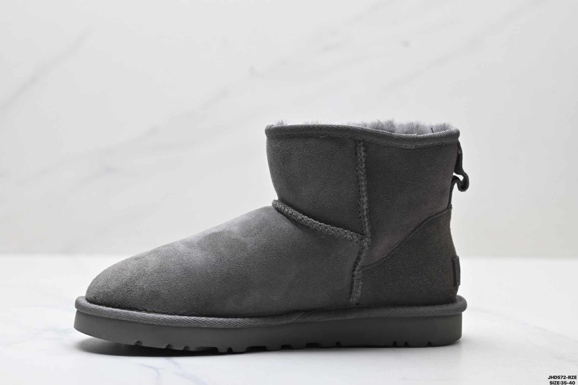 UGG Classic Mini Platform Botas de Nieve de Gamuza para Mujer - Gris 4 i1758559234989 1960 0 2