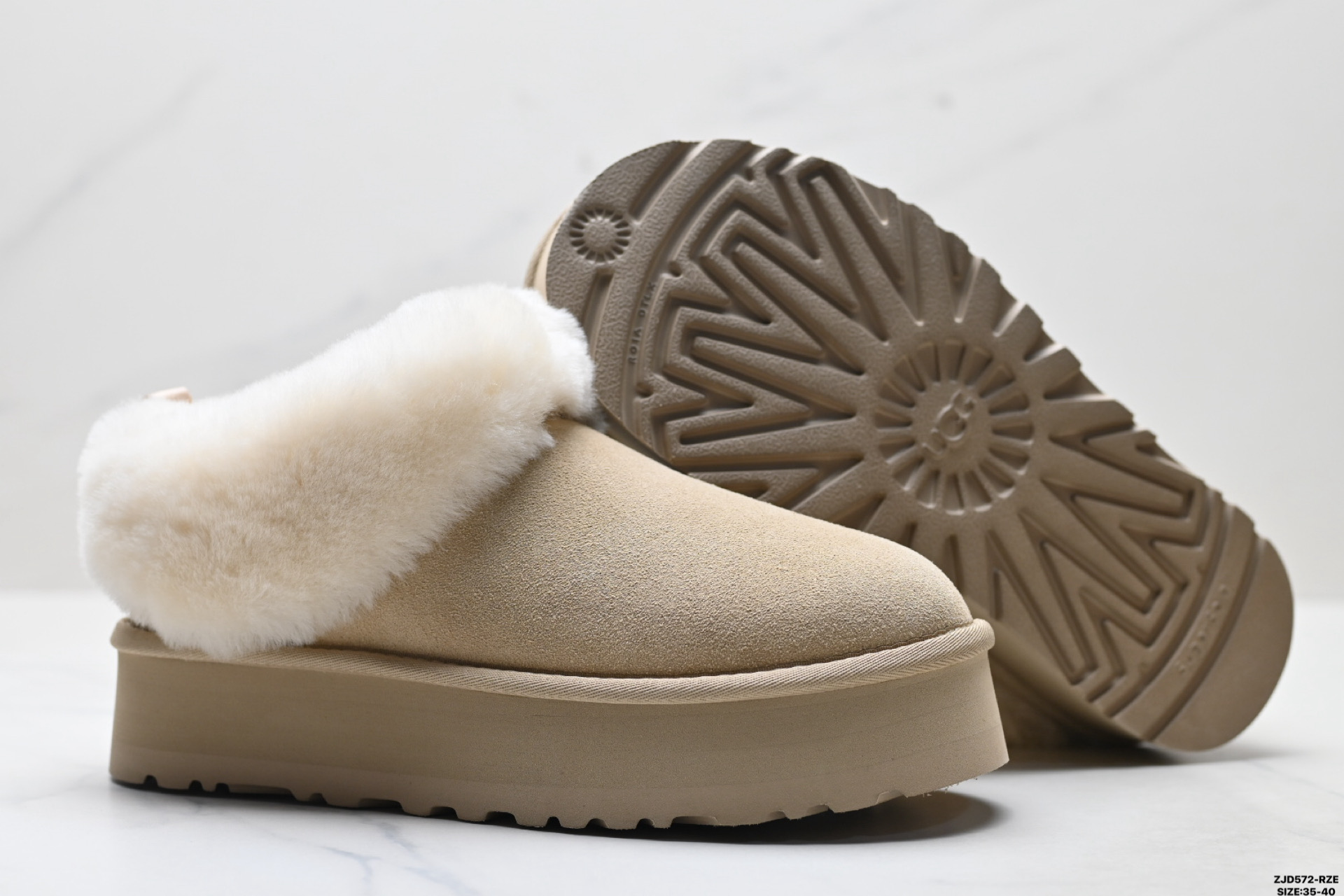 UGG Classic Comfortable Botines de Plataforma para Mujer - Comodidad y Estilo 4 i1758559349737 3756 0 4