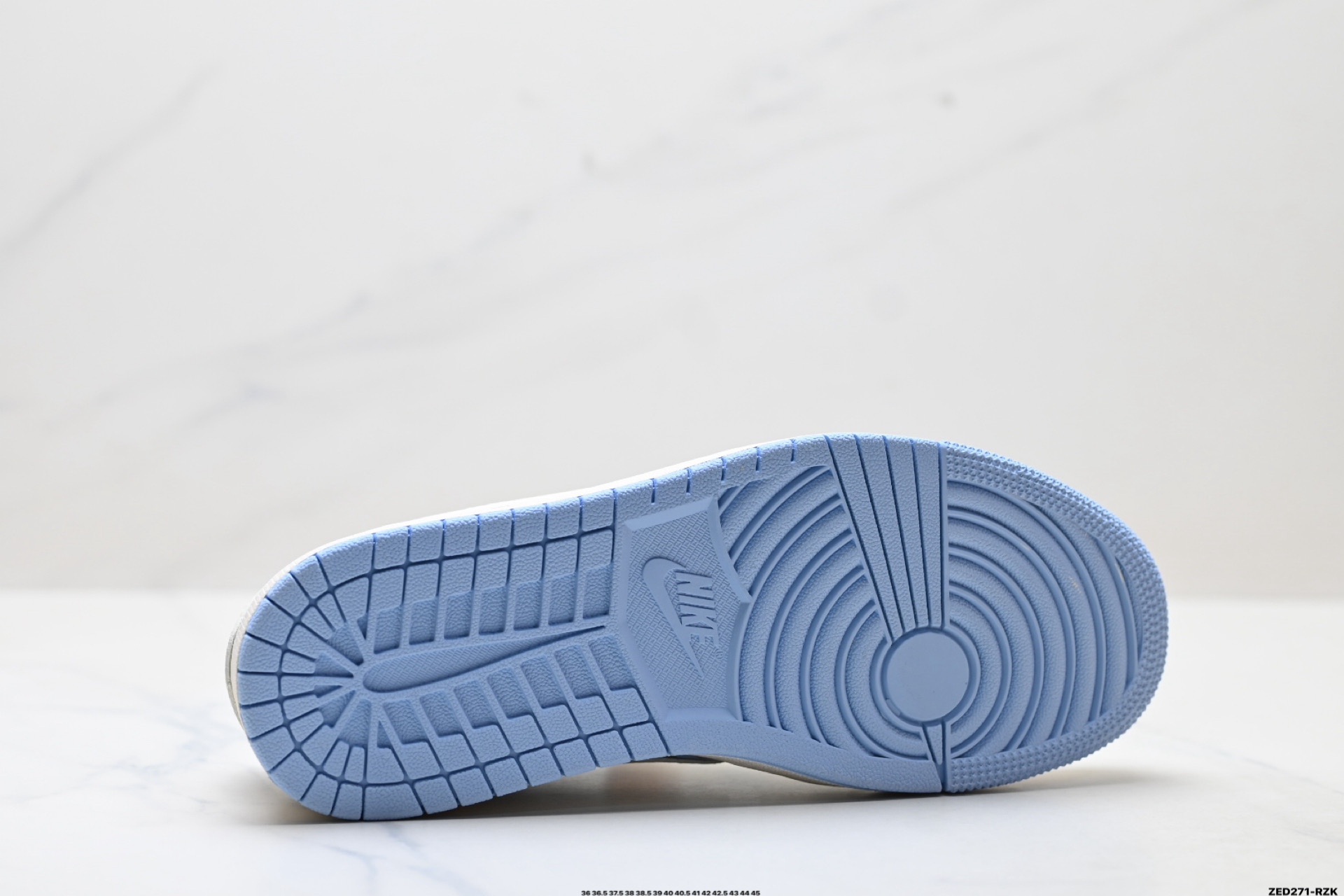 Nike Air Jordan 1 x Travis Scott AJ1倒勾 乔一倒钩 ‘DIY’定制 耐克 低帮文化篮球鞋 ZH2598-163