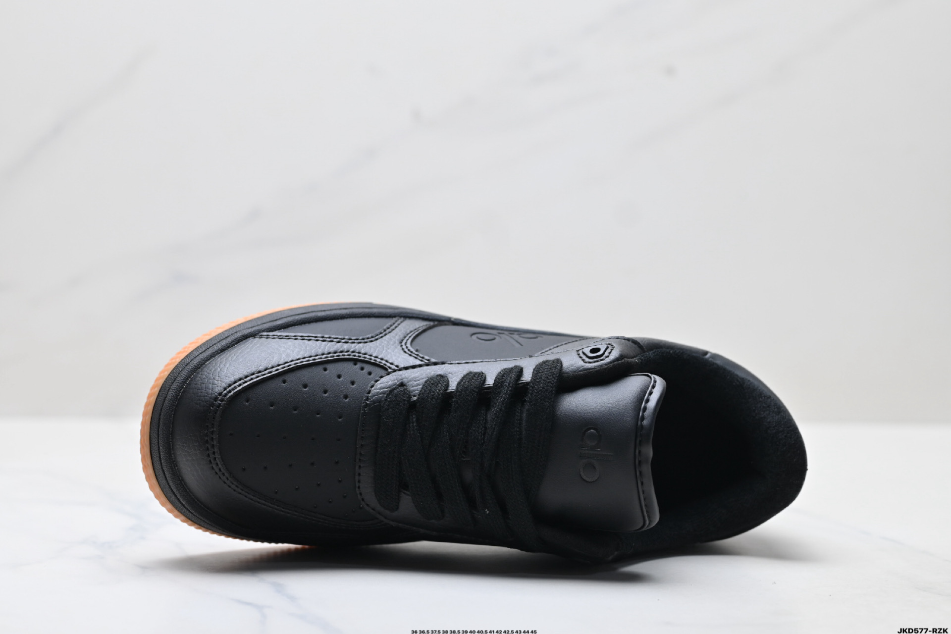 170 Alo Yoga Recovery Mode 百搭轻便 防滑减震低帮板鞋